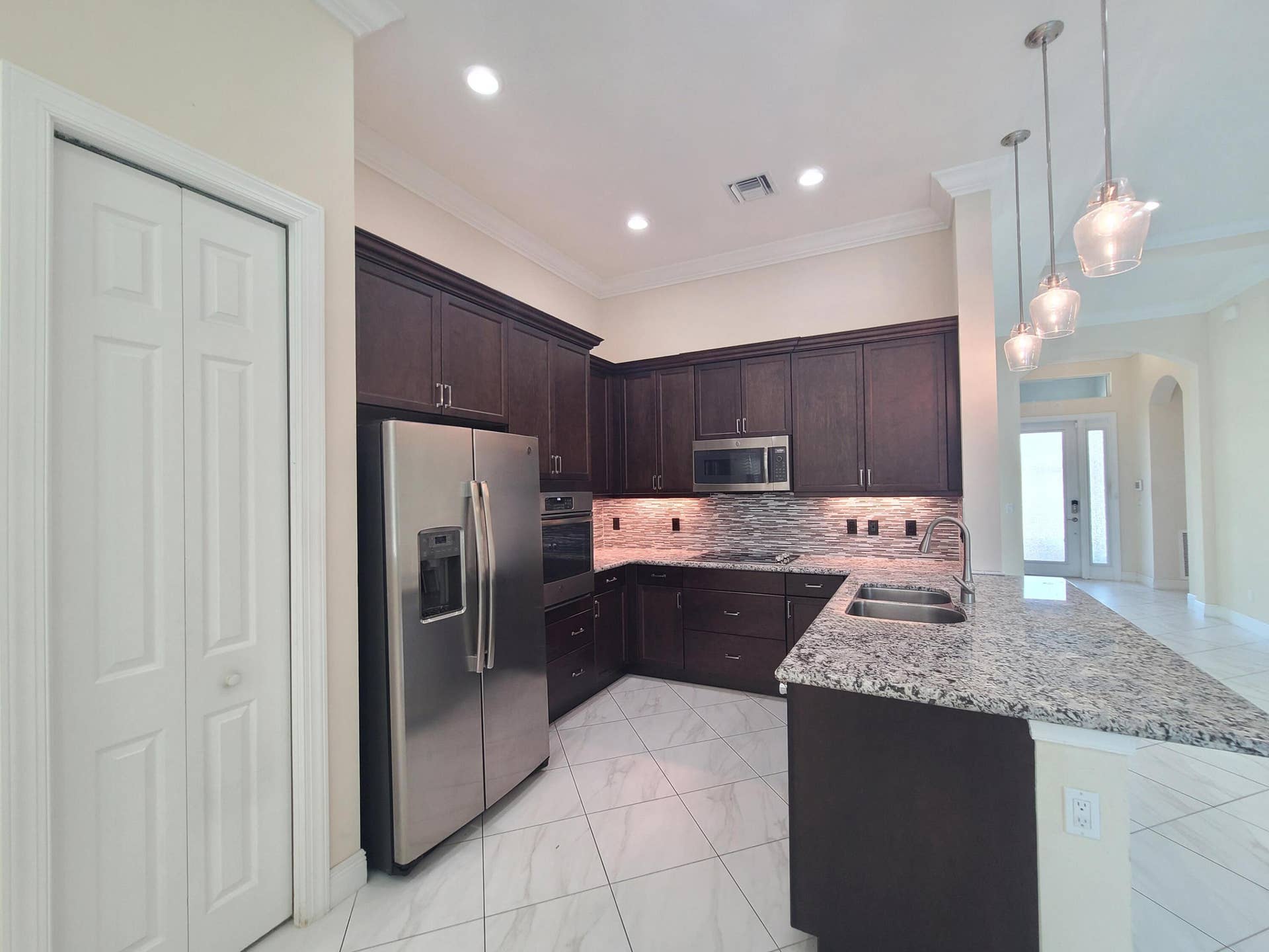 23038 SW ACCESI Way, Port St Lucie, FL 34986 Kitchen