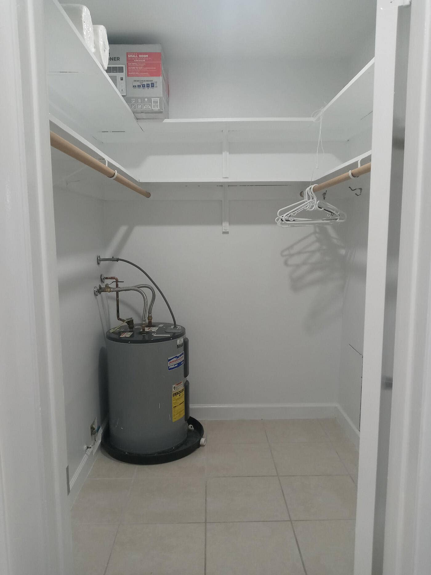 1250 E SAMPLE Road, #303, Pompano Beach, FL 33064 Storage Utility