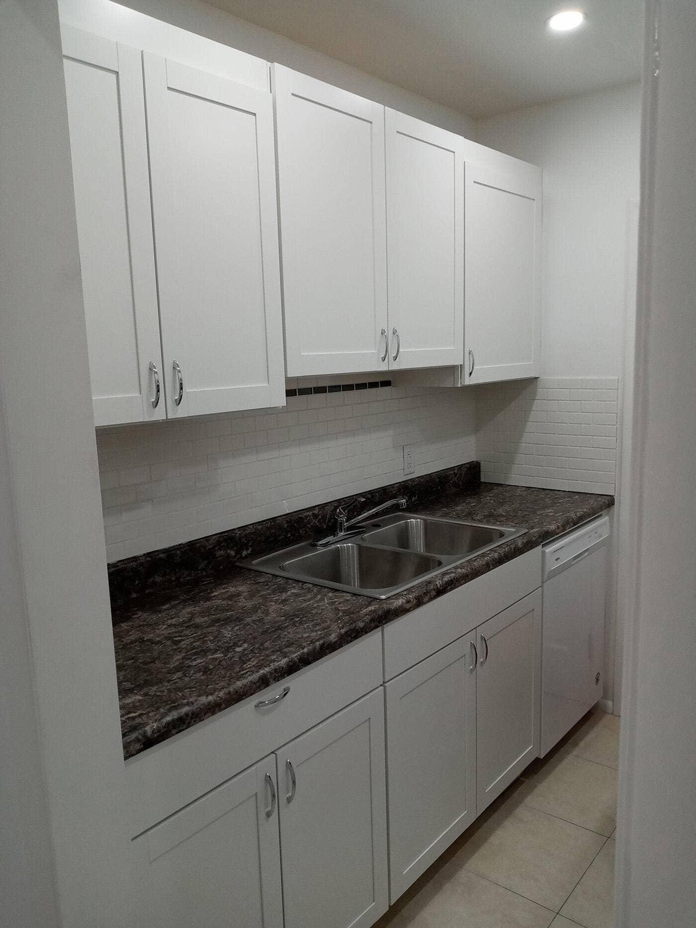 1250 E SAMPLE Road, #303, Pompano Beach, FL 33064 Kitchen