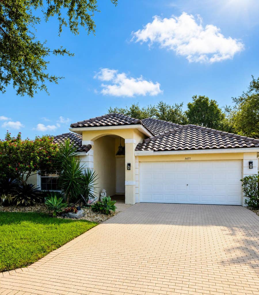 Property photo for 5671 S FOUNTAINS Drive S, Lake Worth, FL