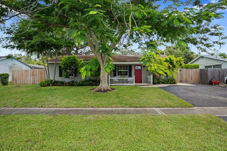 Property photo for 710 Cree Street, Jupiter, FL