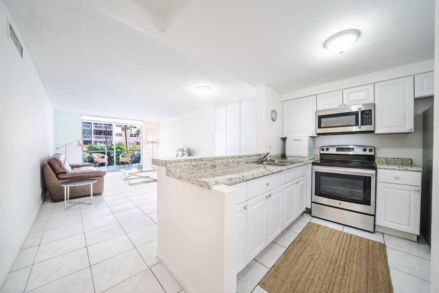 Property photo for 501 NE 14TH Avenue, #103, Hallandale Beach, FL