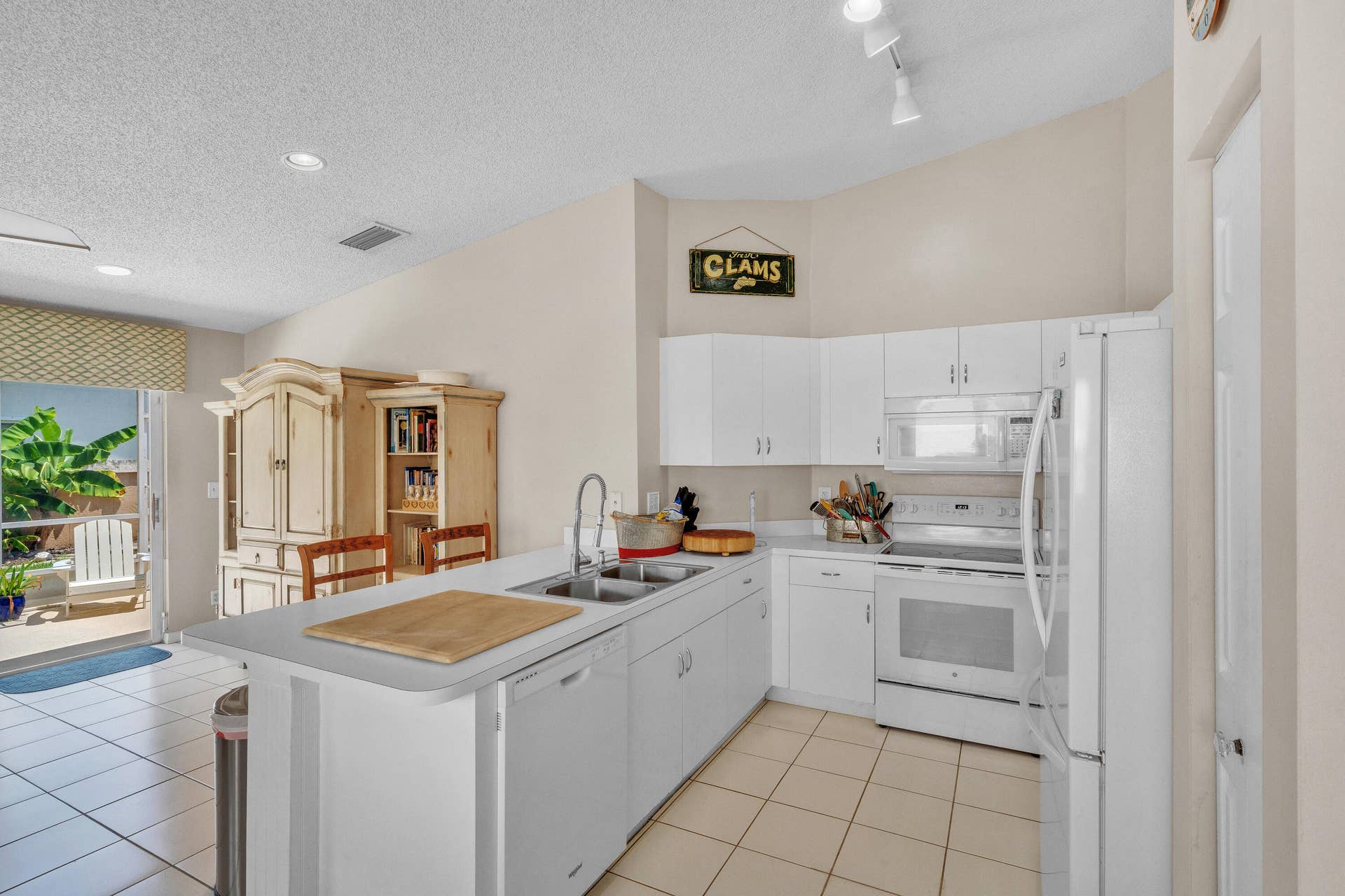 5 Kitchen (1)
