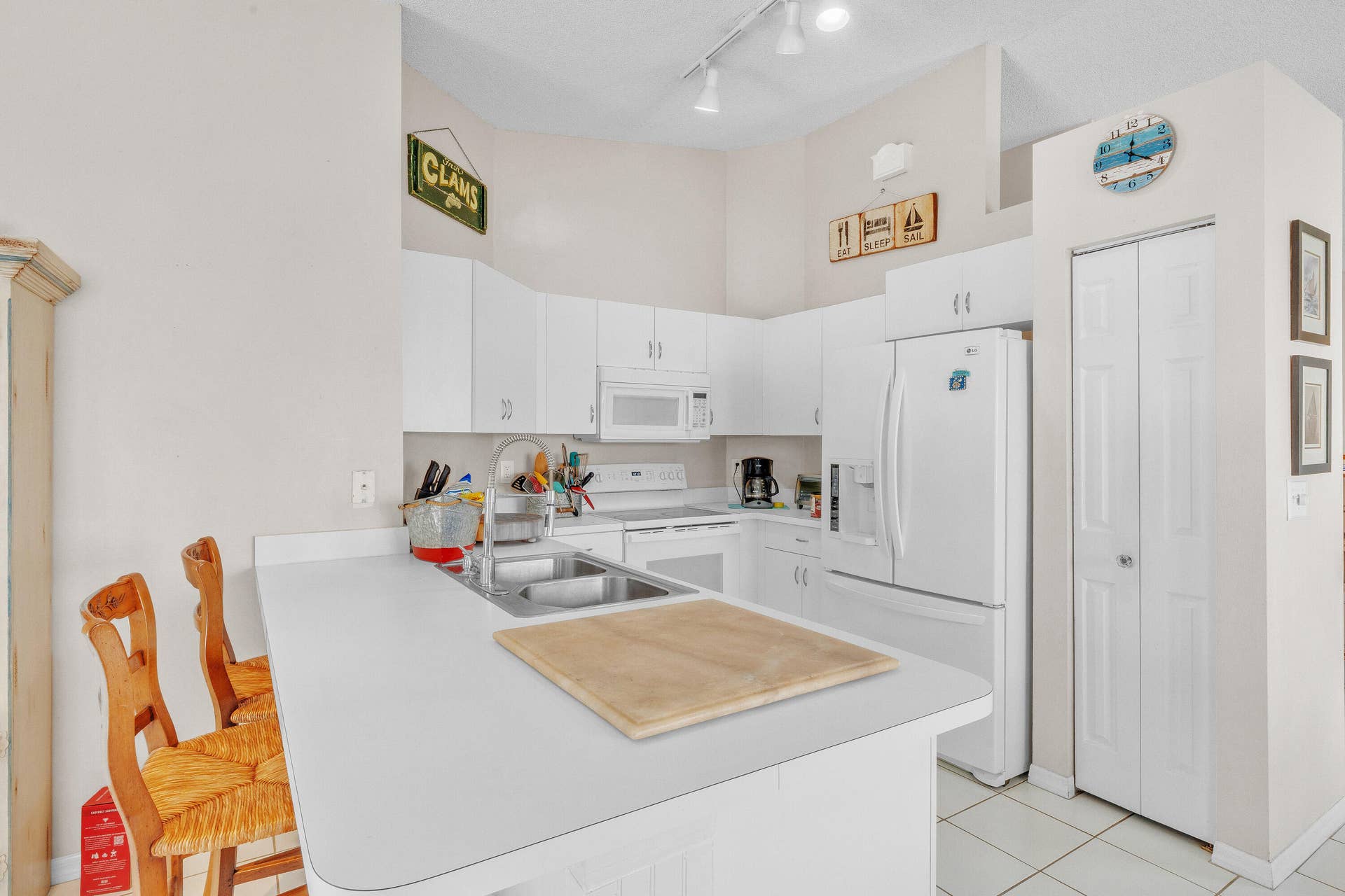 5 Kitchen (2)