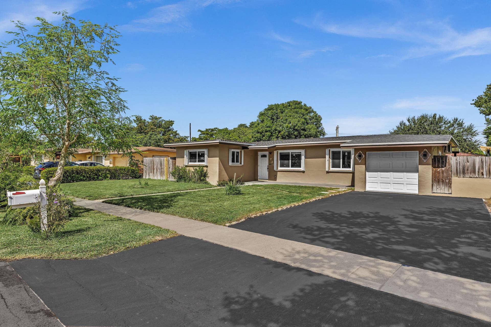 721 FAIRWAY Drive, Plantation, FL 33317 2-web-or-mls-FPP00006