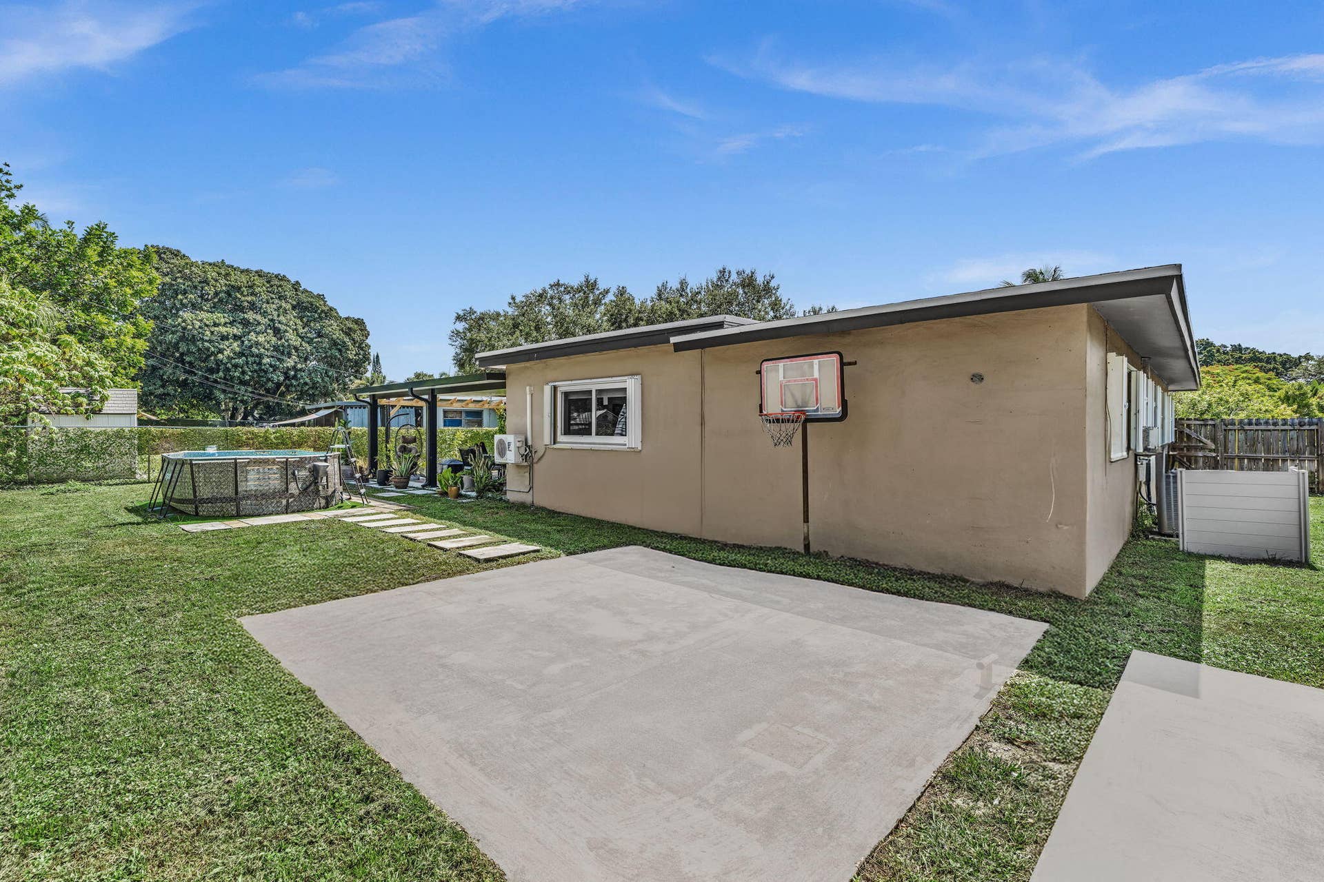 721 FAIRWAY Drive, Plantation, FL 33317 38-web-or-mls-FPP00186