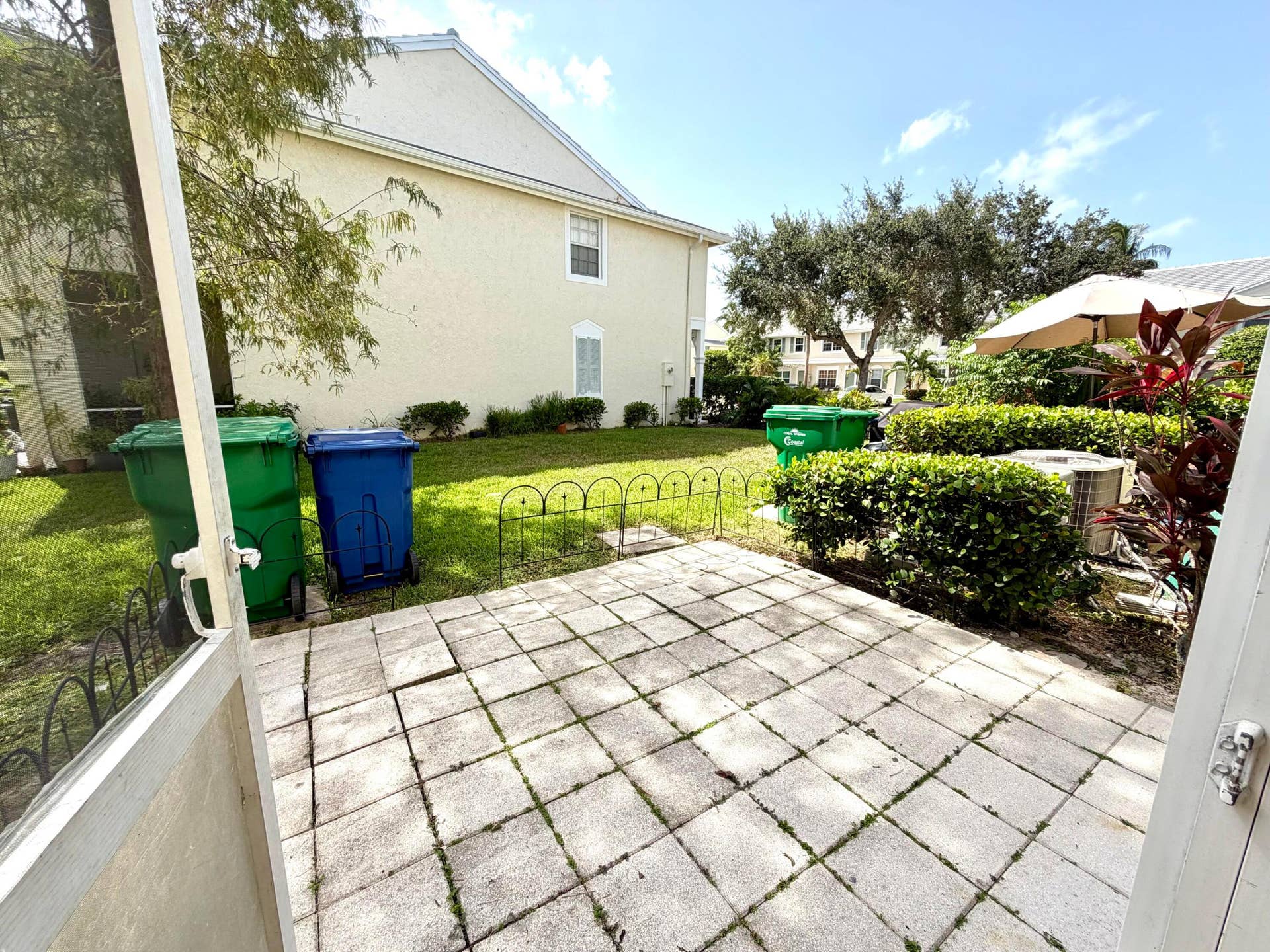 5662 NW 99TH Way, Coral Springs, FL 33076 Rear Patio
