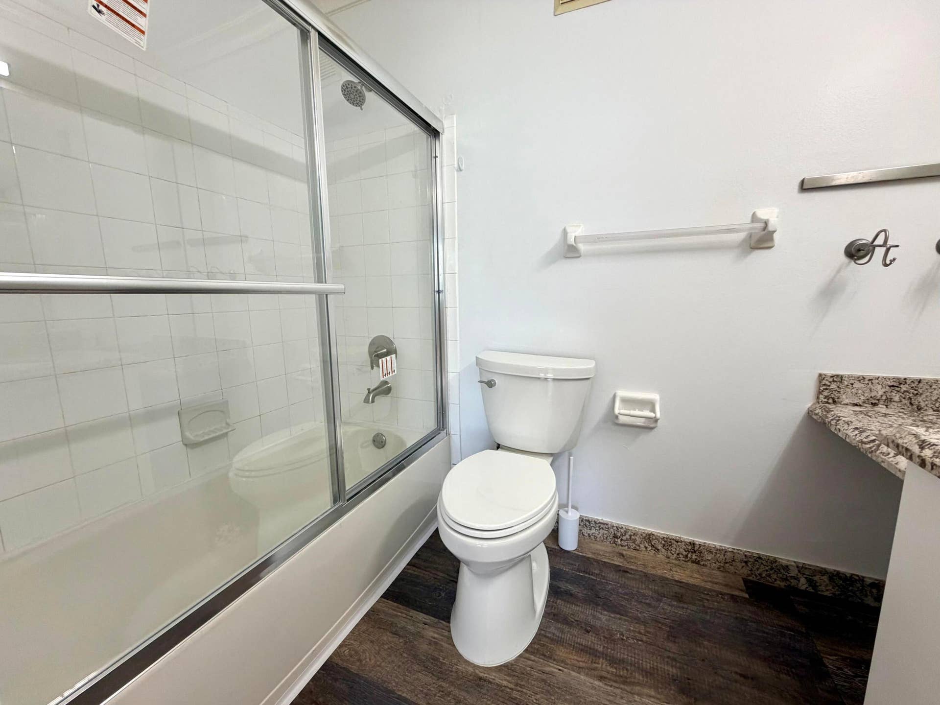 5662 NW 99TH Way, Coral Springs, FL 33076 Primary Bathroom
