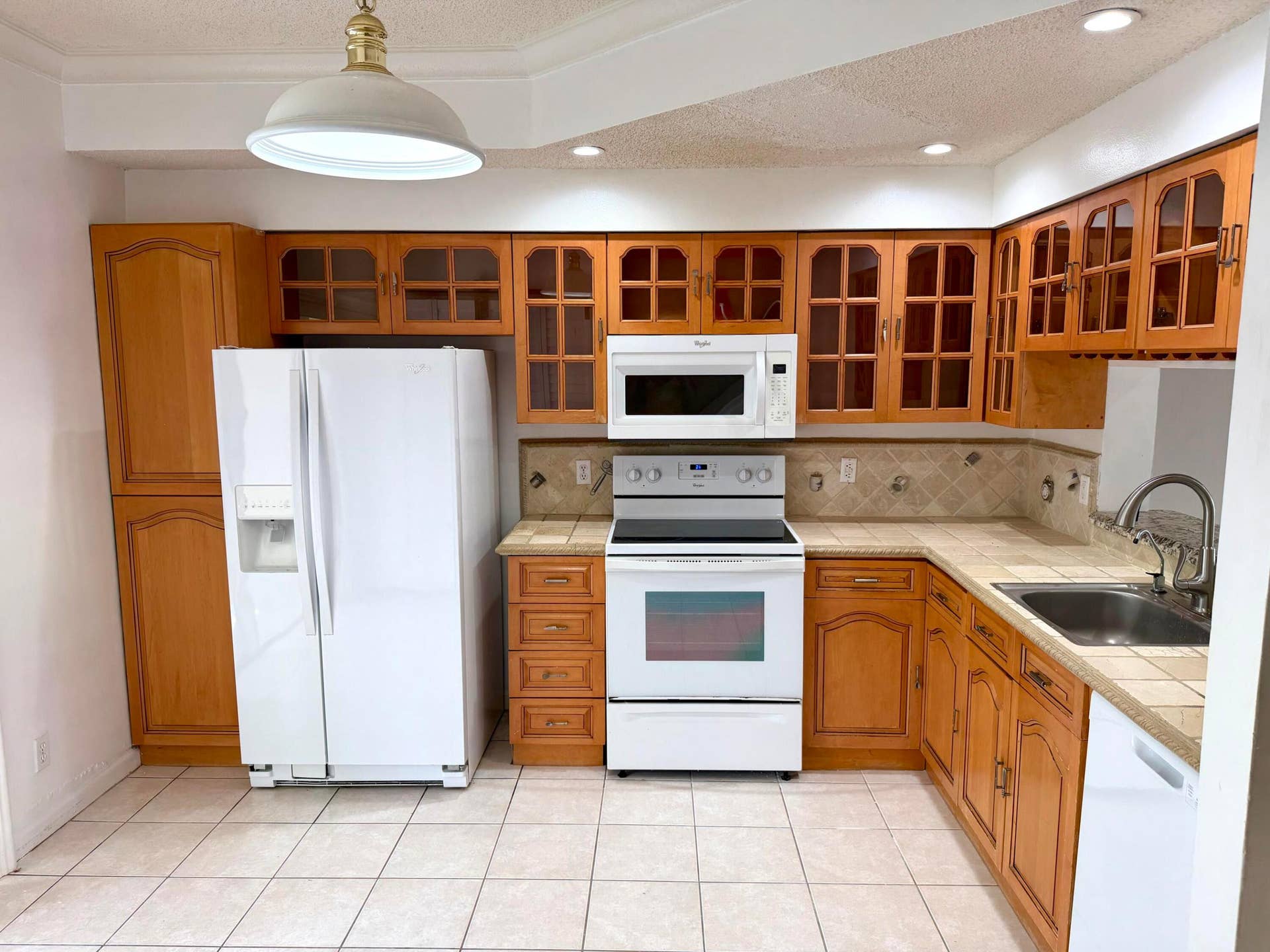 5662 NW 99TH Way, Coral Springs, FL 33076 Kitchen