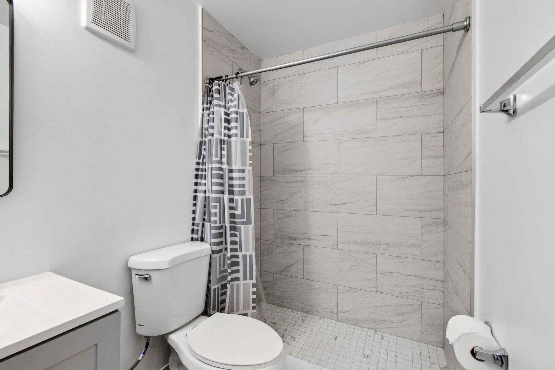 450 SW 2ND Avenue, #205, Boca Raton, FL 33432 Walk-In Shower