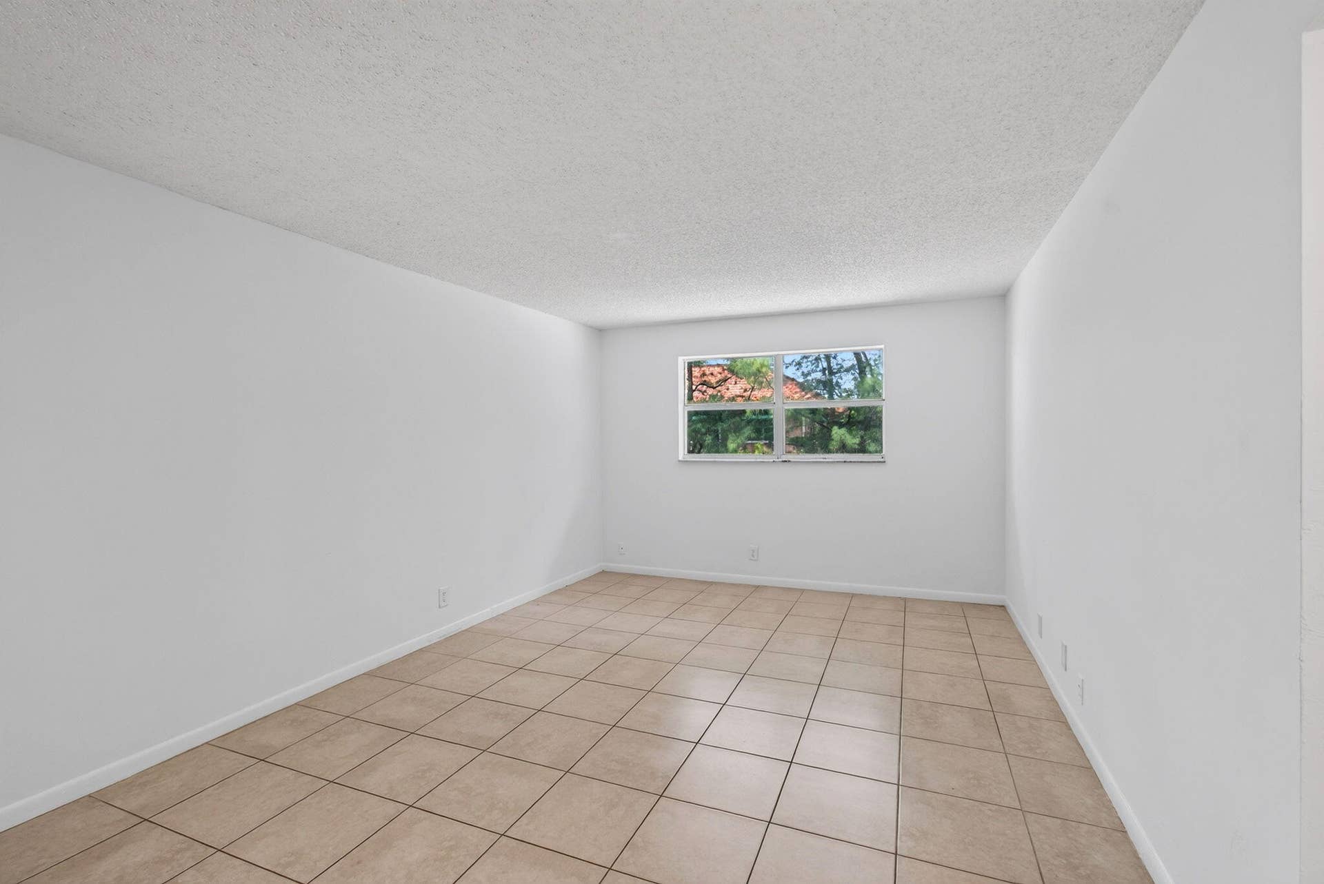 450 SW 2ND Avenue, #205, Boca Raton, FL 33432 Living Area