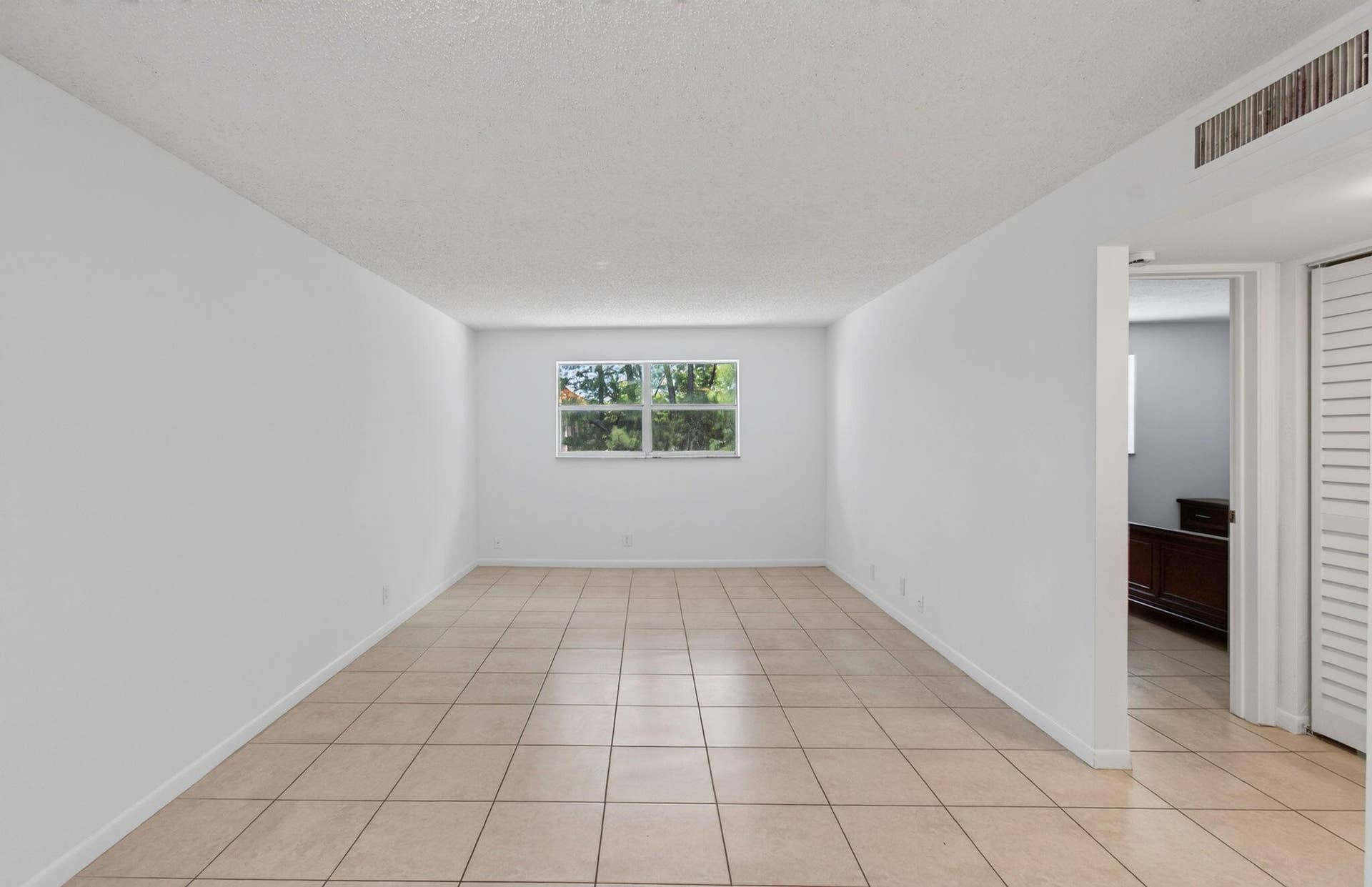 450 SW 2ND Avenue, #205, Boca Raton, FL 33432 Open Floor Plan