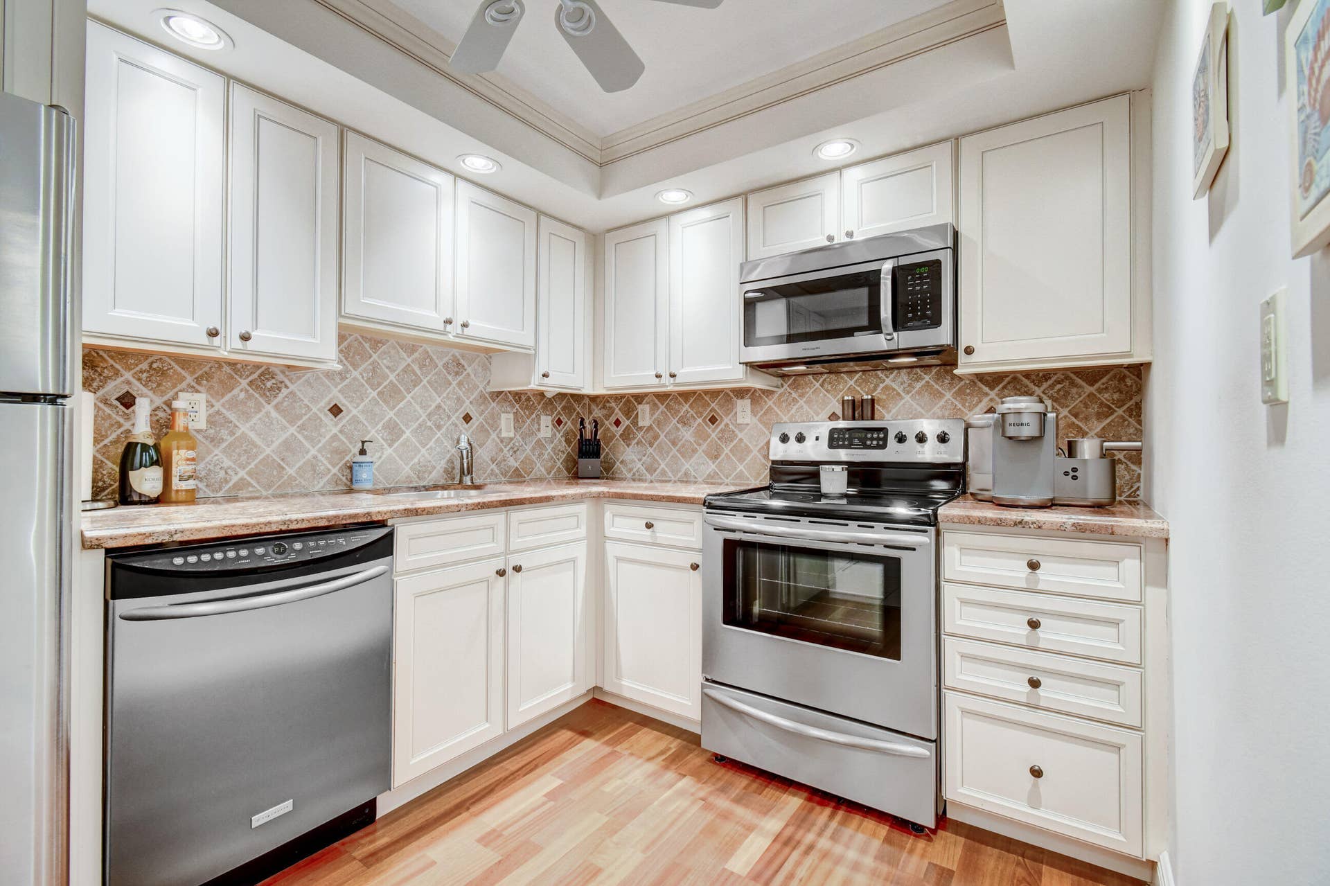 3221 S Ocean Boulevard, #704, Highland Beach, FL 33487 Kitchen