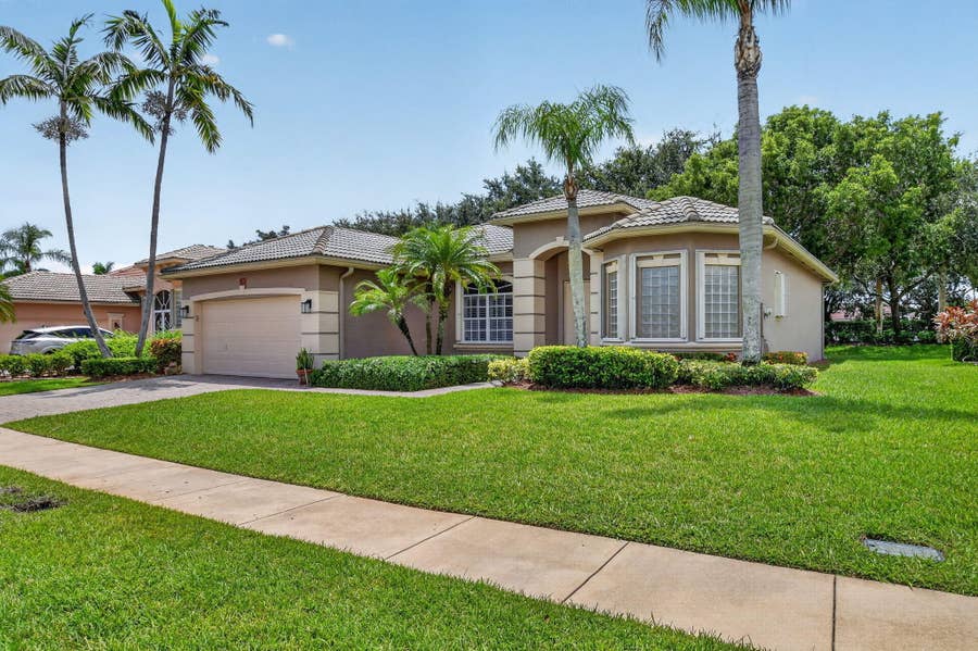 Property photo for 9574 LANTERN BAY Circle, West Palm Beach, FL