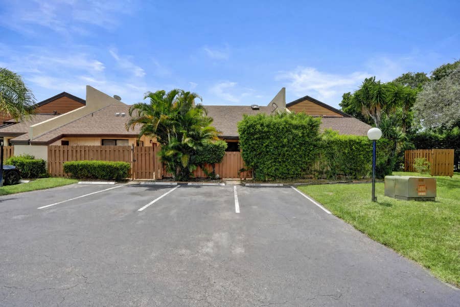 Property photo for 3810 NW 77TH Avenue, Davie, FL