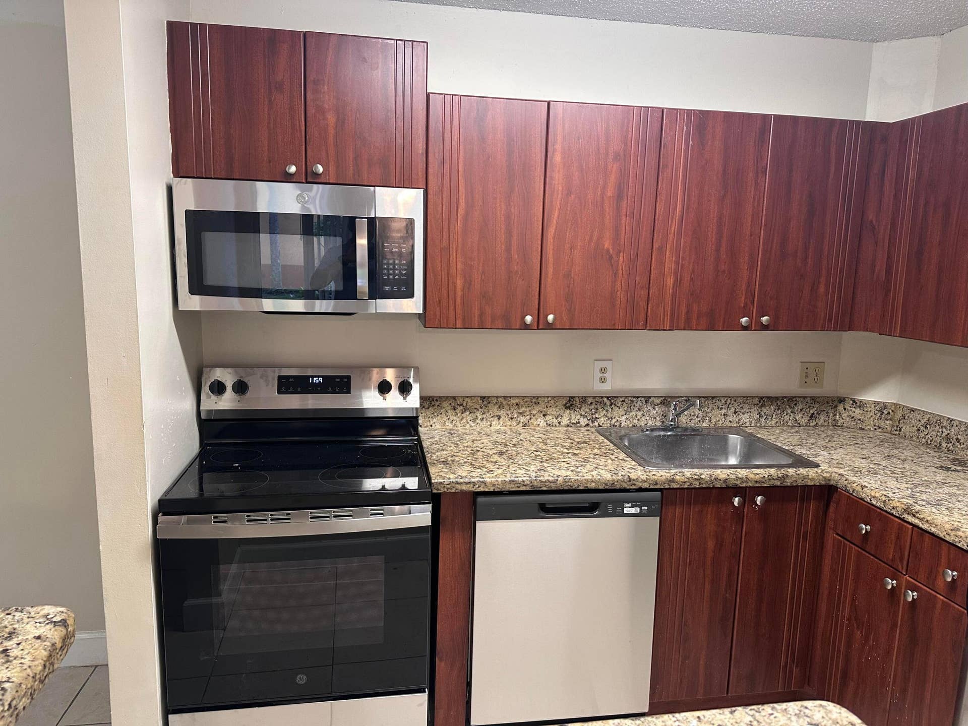 10773 CLEARY Boulevard, #110, Plantation, FL 33324 IMG_7534
