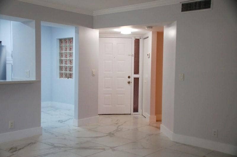 10700 NW 14th Street, #146, Plantation, FL 33322 SA - OV entry