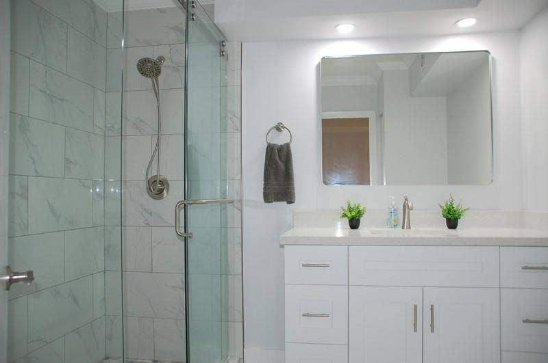 10700 NW 14th Street, #146, Plantation, FL 33322 SA - OV primary bath