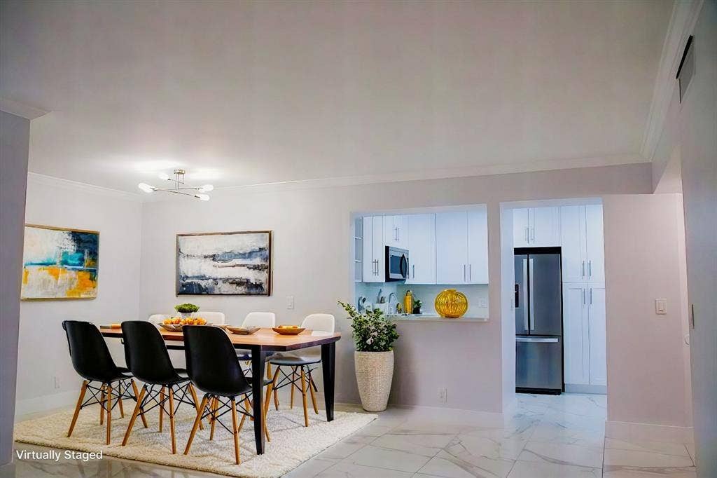 10700 NW 14th Street, #146, Plantation, FL 33322 SA - OV dining area