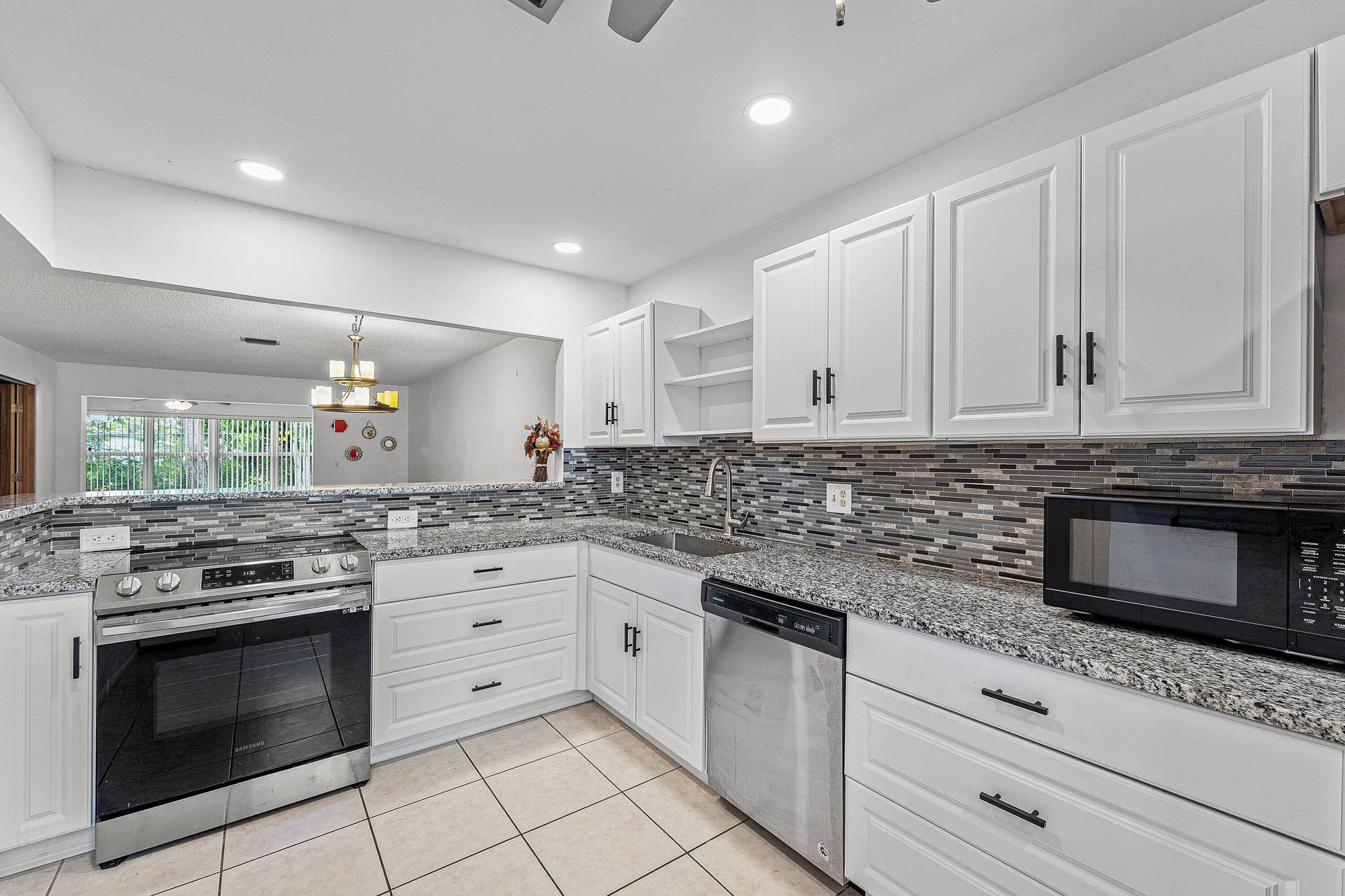 2638 GATELY Drive E, #125, West Palm Beach, FL 33415 Updated Newer Appliances