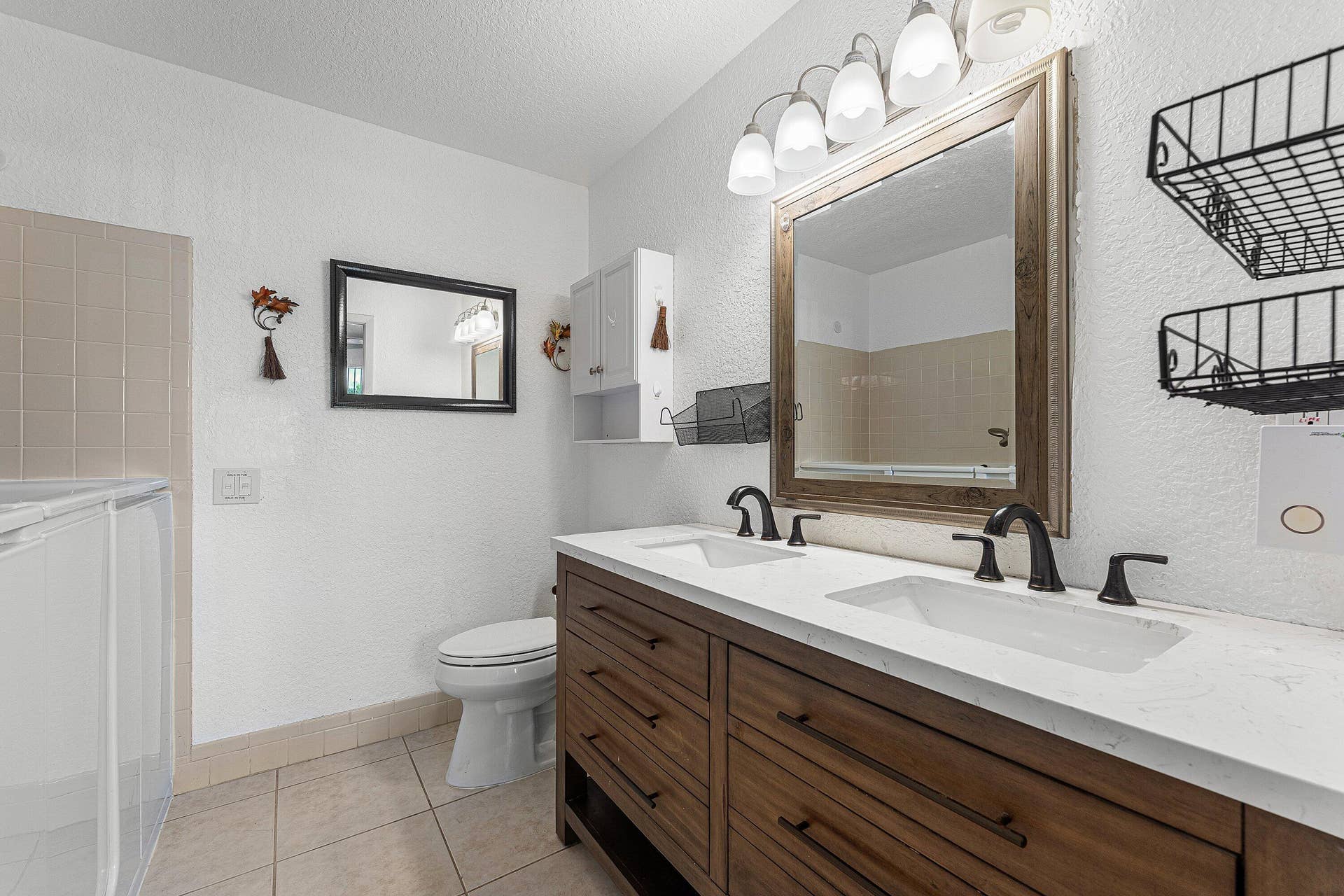 2638 GATELY Drive E, #125, West Palm Beach, FL 33415 Updated Primary Bathroom