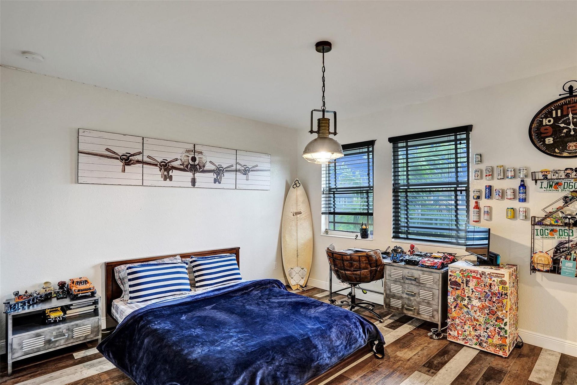 9749 Blue Isle, #BAY, Parkland, FL 33076 Wood-finish flooring with a varied plank design