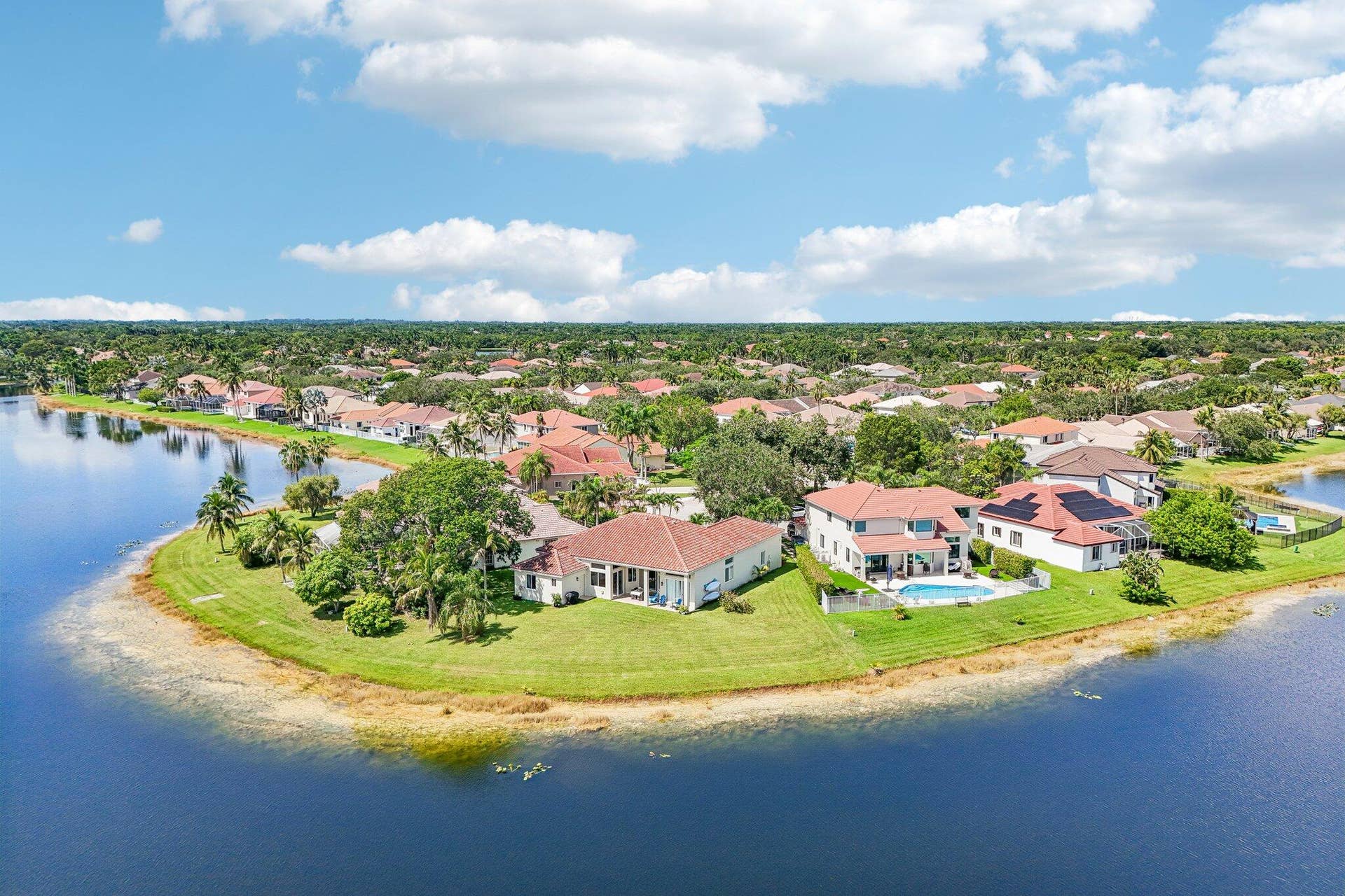 69-web-or-mls-Heritage Dr-S1408-069