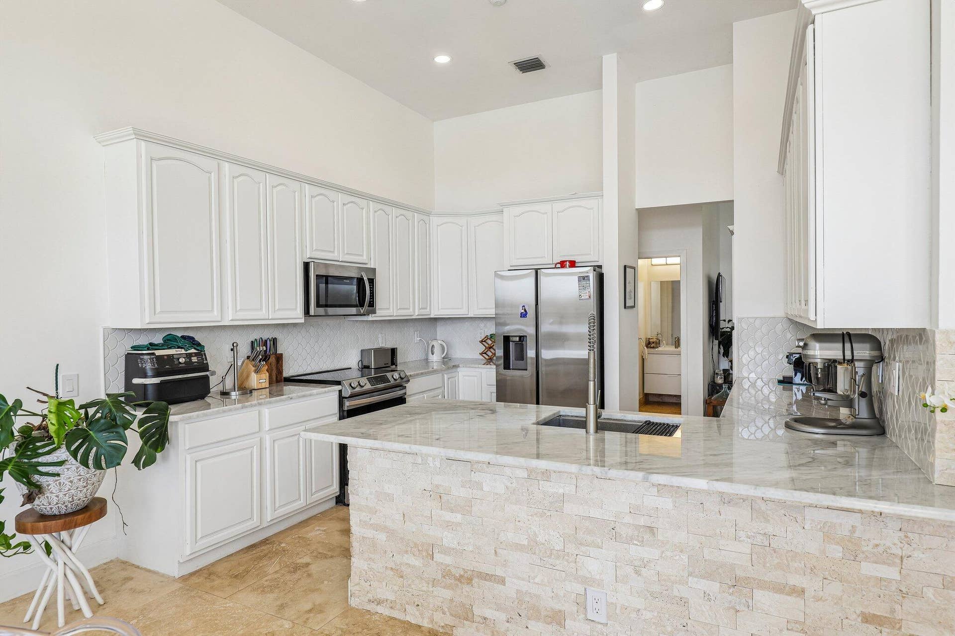 16-web-or-mls-Heritage Dr-S1408-016