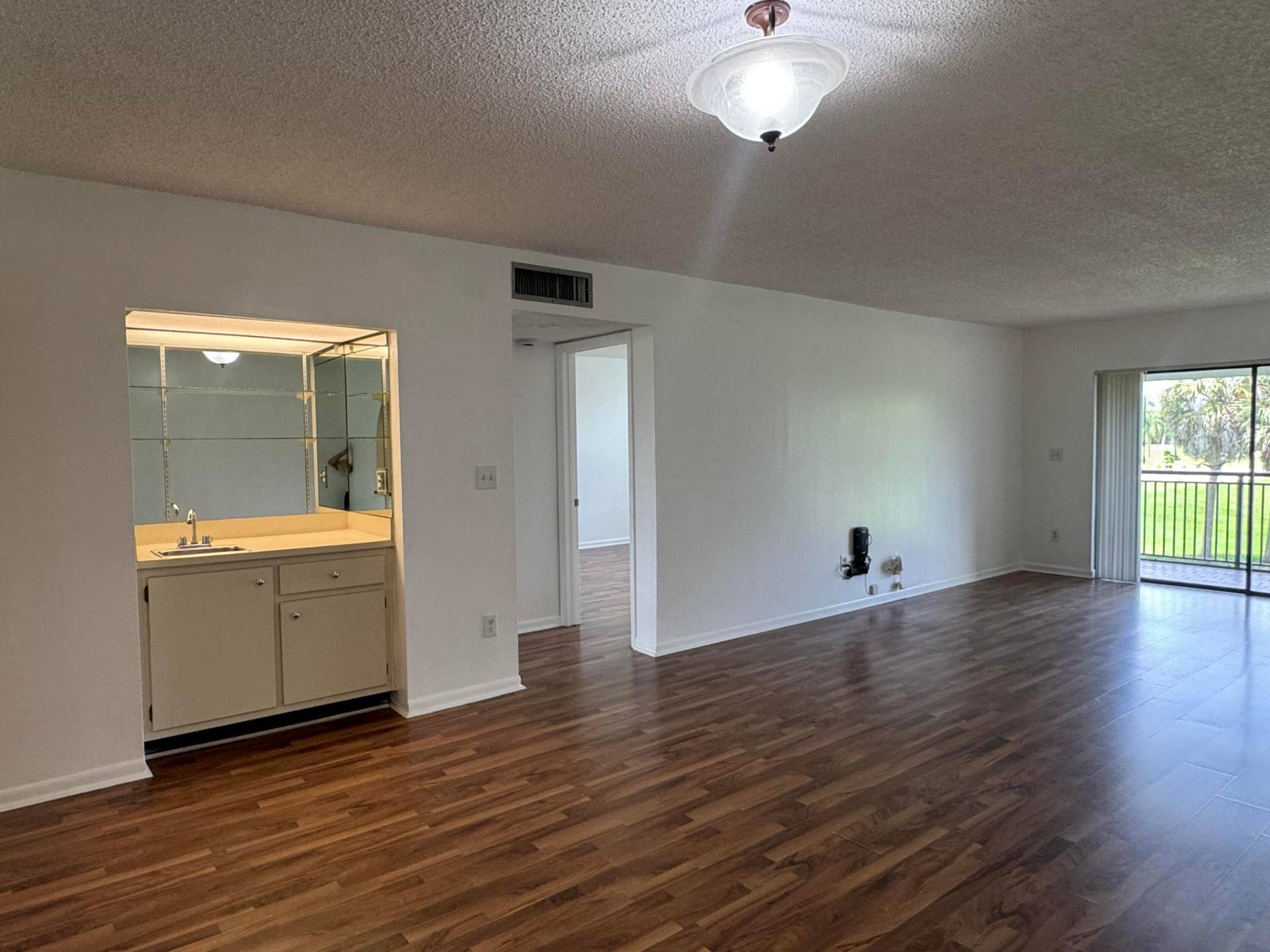 16171 Blatt Boulevard, #202, Weston, FL 33326 IMG_2323 (1)