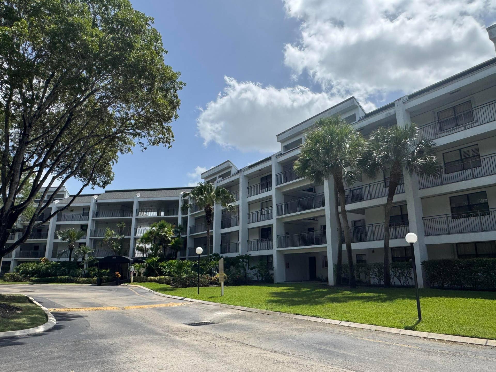 16171 Blatt Boulevard, #202, Weston, FL 33326 IMG_2406