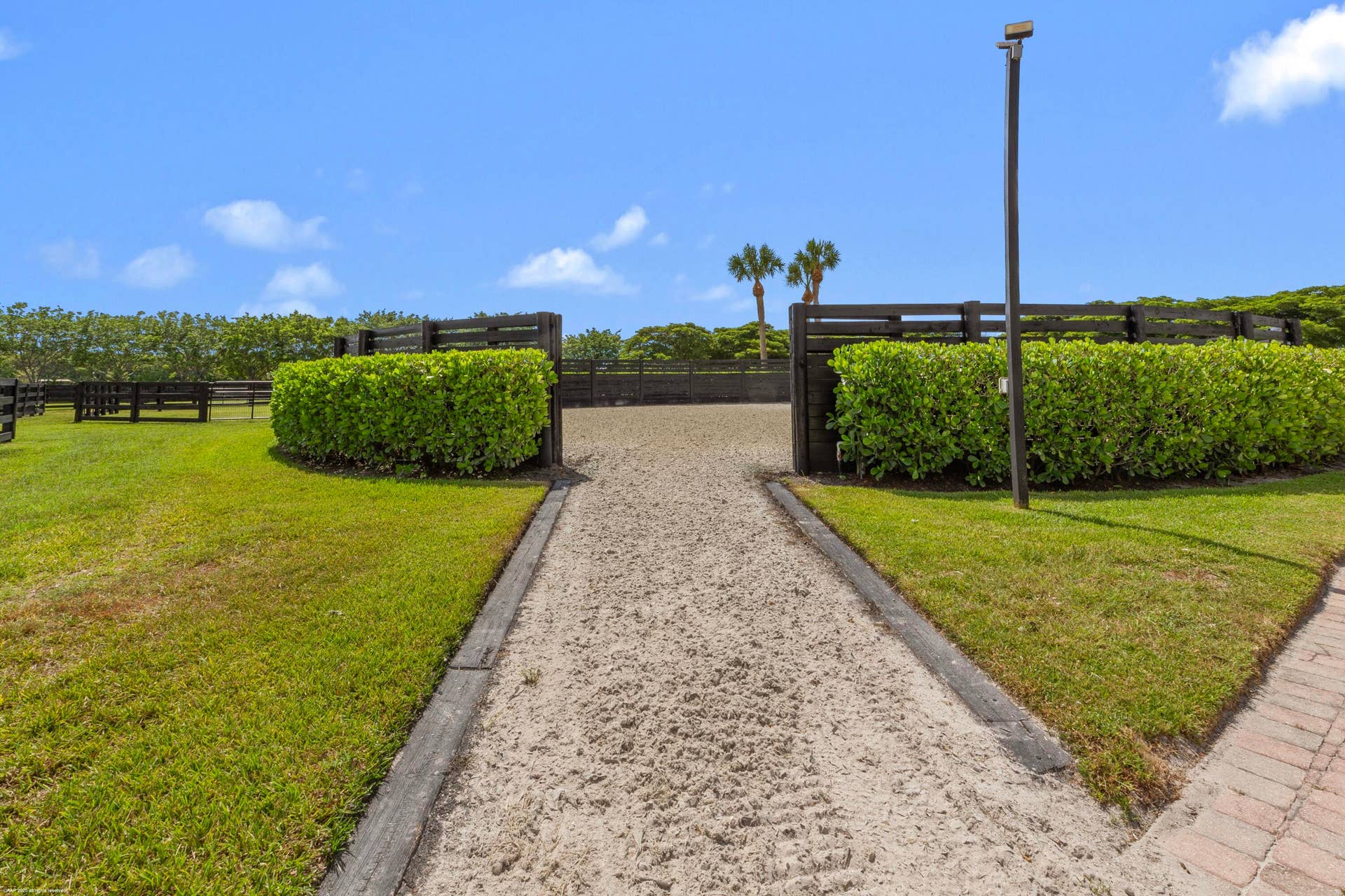 3382 Grand Prix Farms Drive N, Wellington, FL 33414 Round Pen