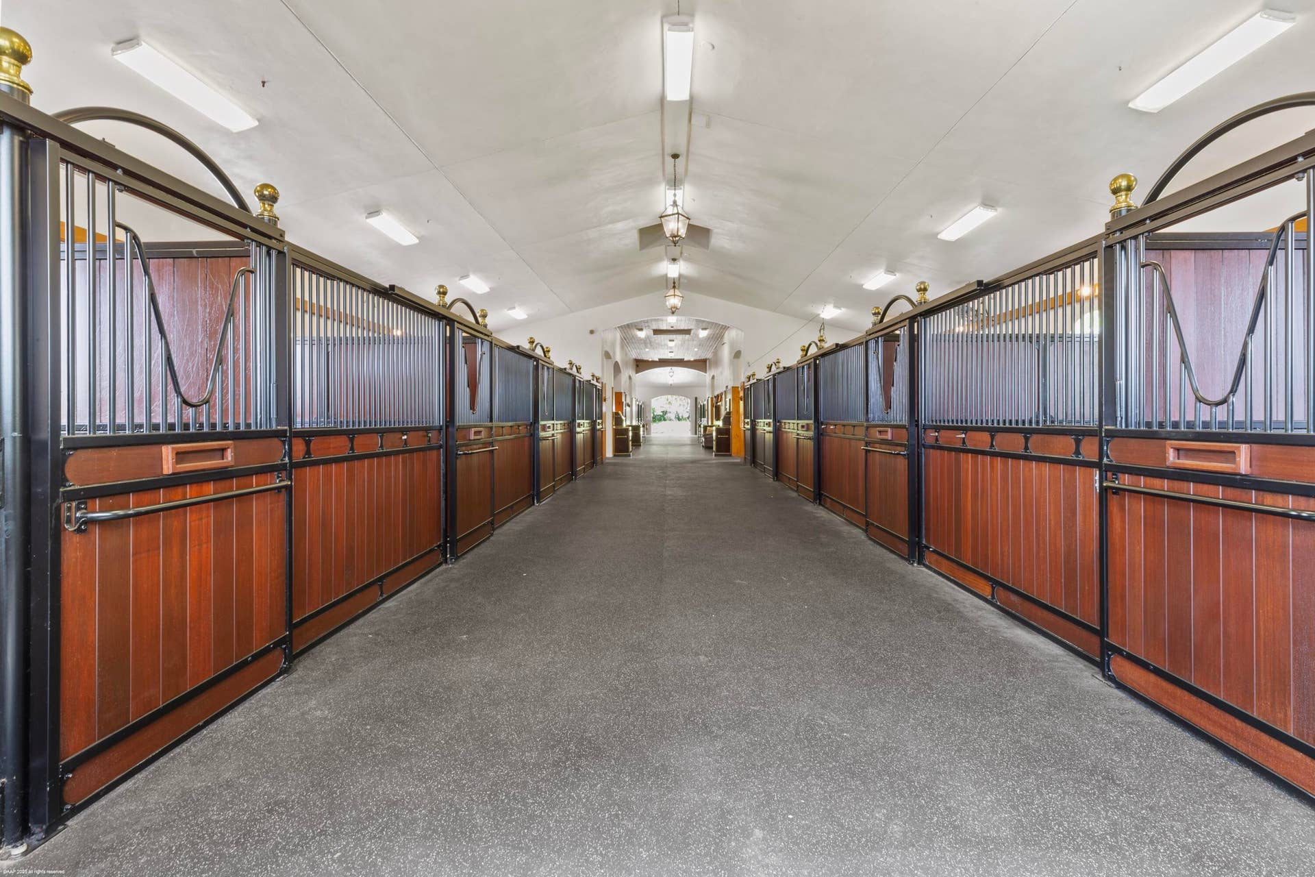 3382 Grand Prix Farms Drive N, Wellington, FL 33414 Barn Center Aisle