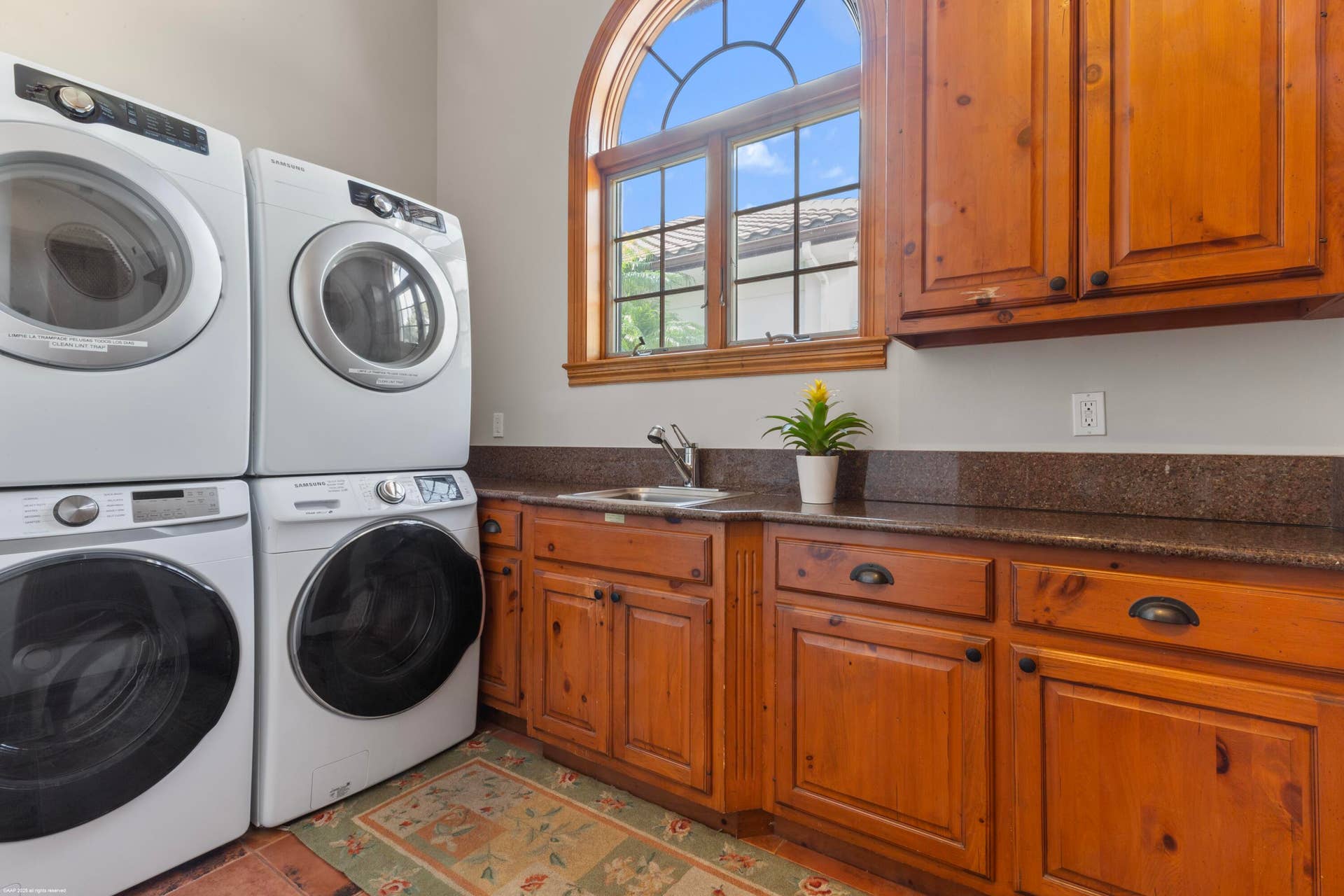 3382 Grand Prix Farms Drive N, Wellington, FL 33414 Laundry Room in Barn