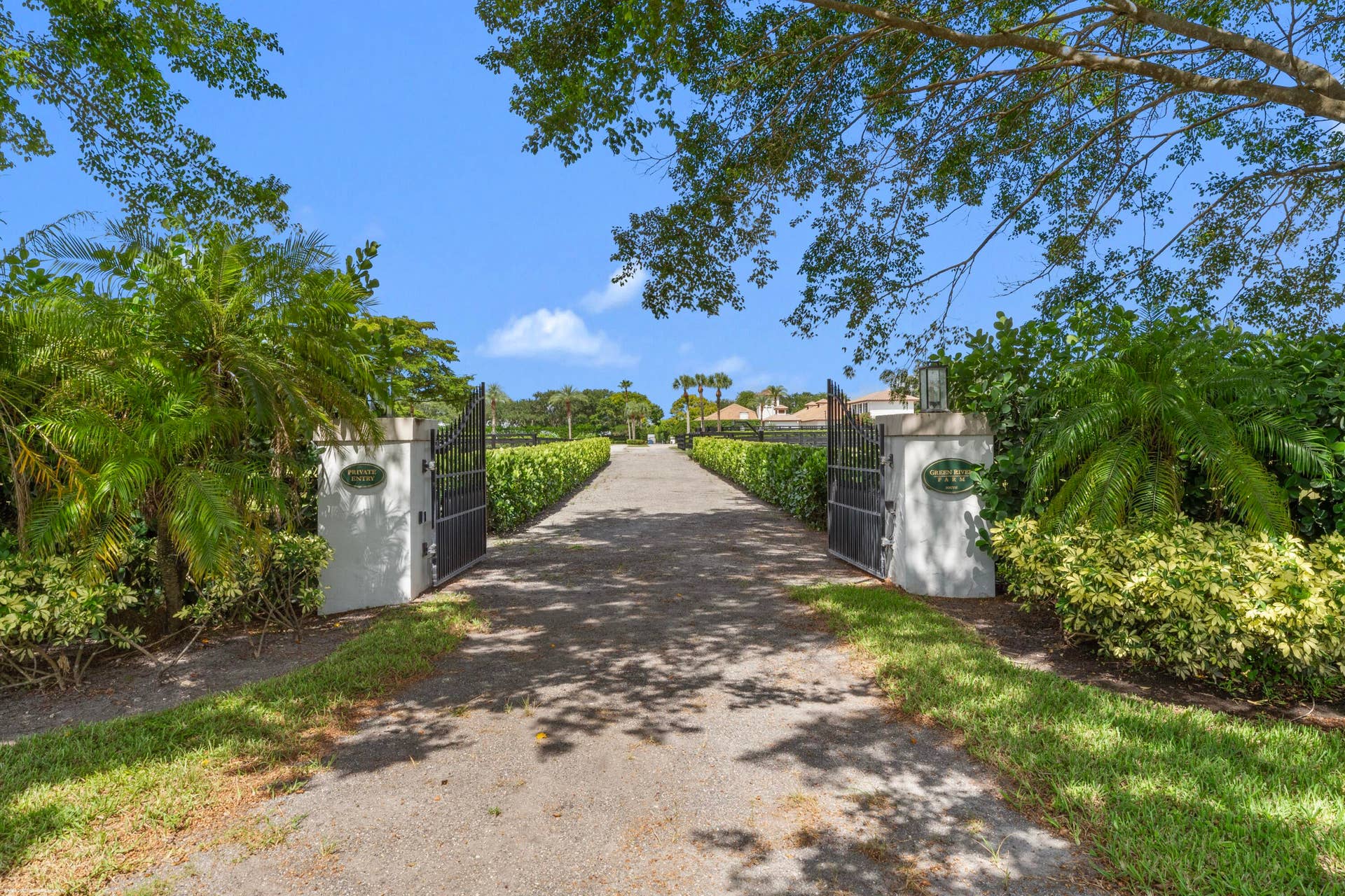 3382 Grand Prix Farms Drive N, Wellington, FL 33414 Property Entrance