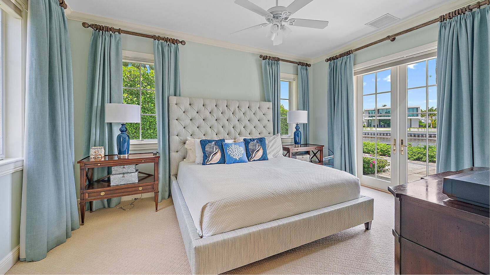 1327 LAKE WORTH Lane, North Palm Beach, FL 33408 1327 Lake Worth Lane -Lost Tree Village