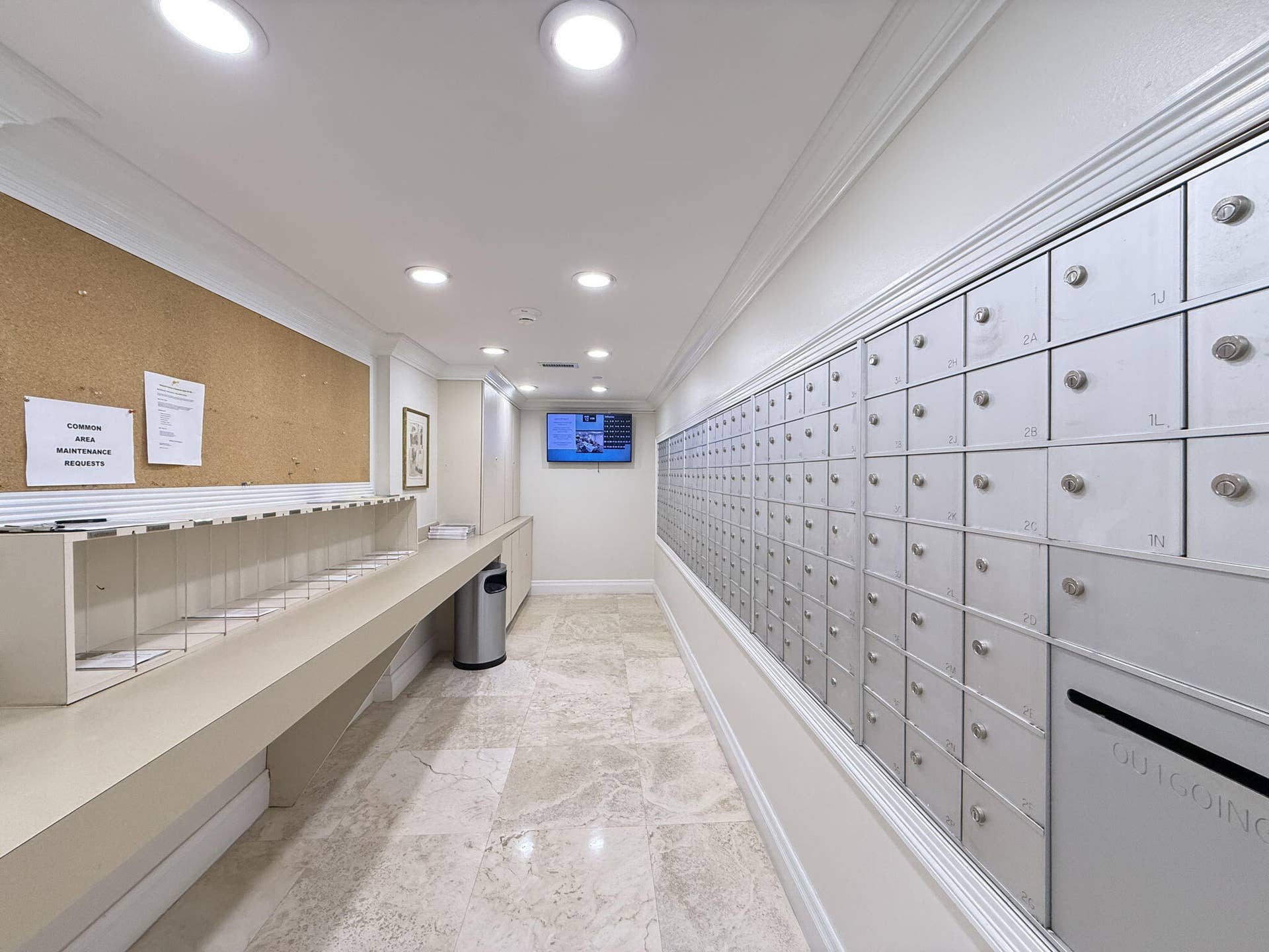 1620 S Ocean Boulevard, #1N, Lauderdale By The Sea, FL 33062 mailroom