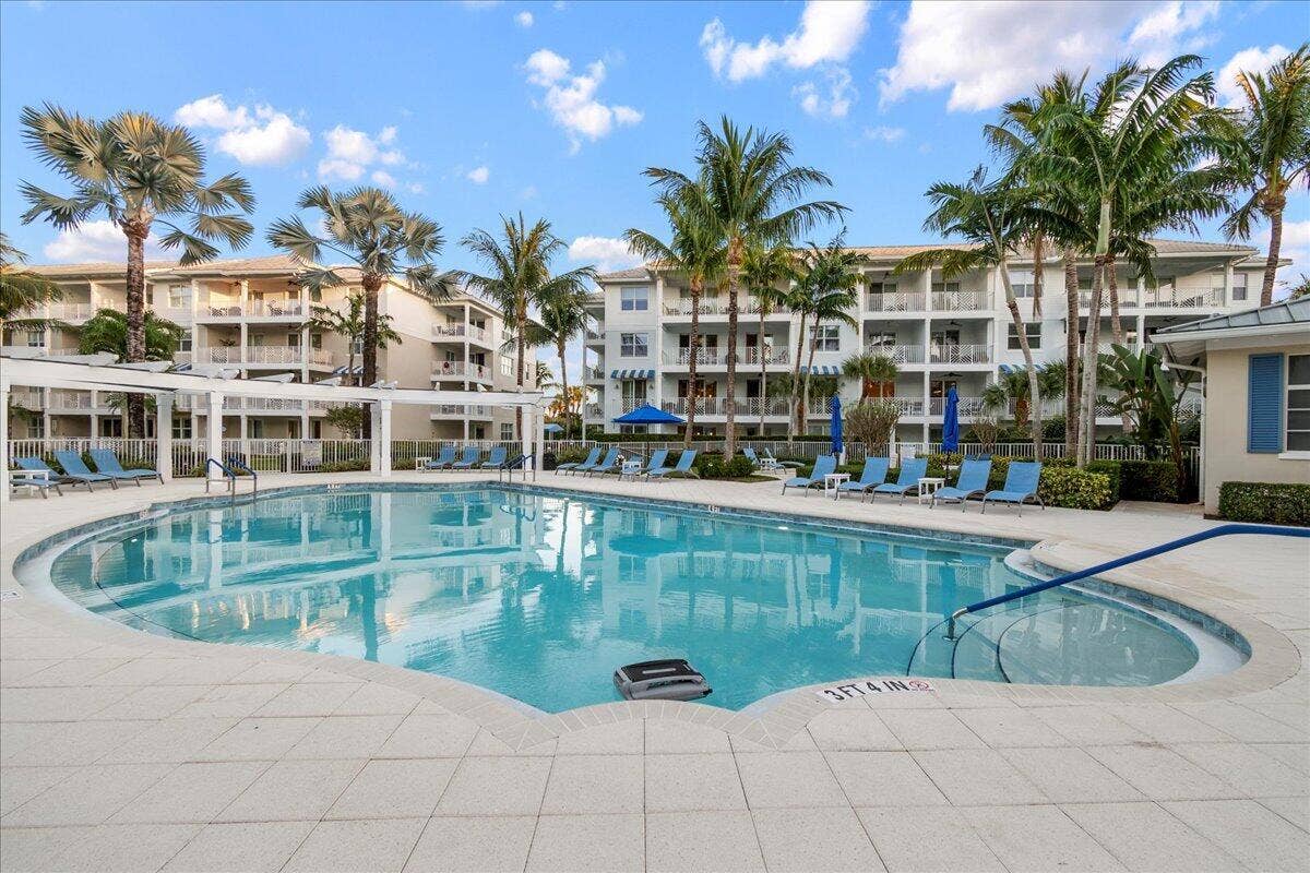 143 Bay Colony Drive N, Juno Beach, FL 33408 38-JLC_9624