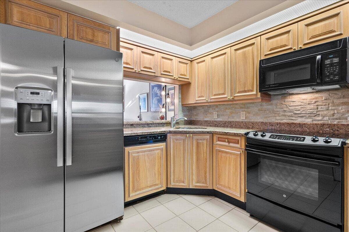 143 Bay Colony Drive N, Juno Beach, FL 33408 07-JLC_9452