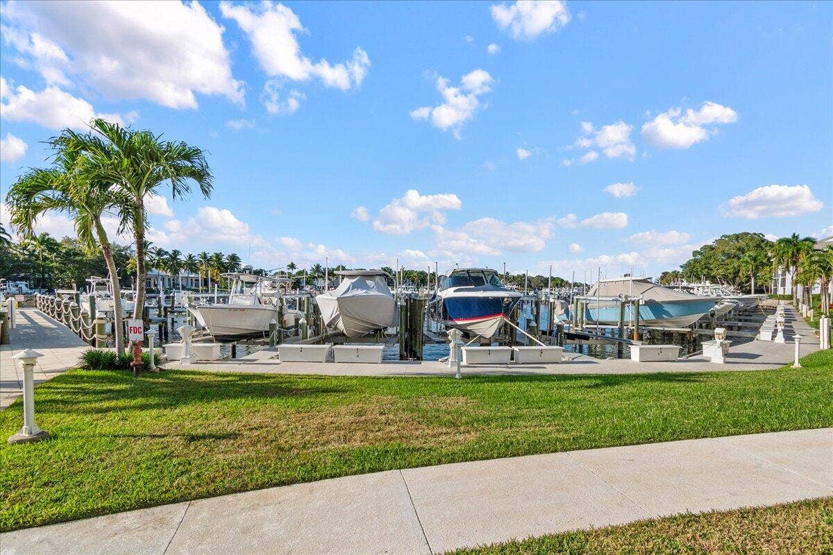 143 Bay Colony Drive N, Juno Beach, FL 33408 35-JLC_9409