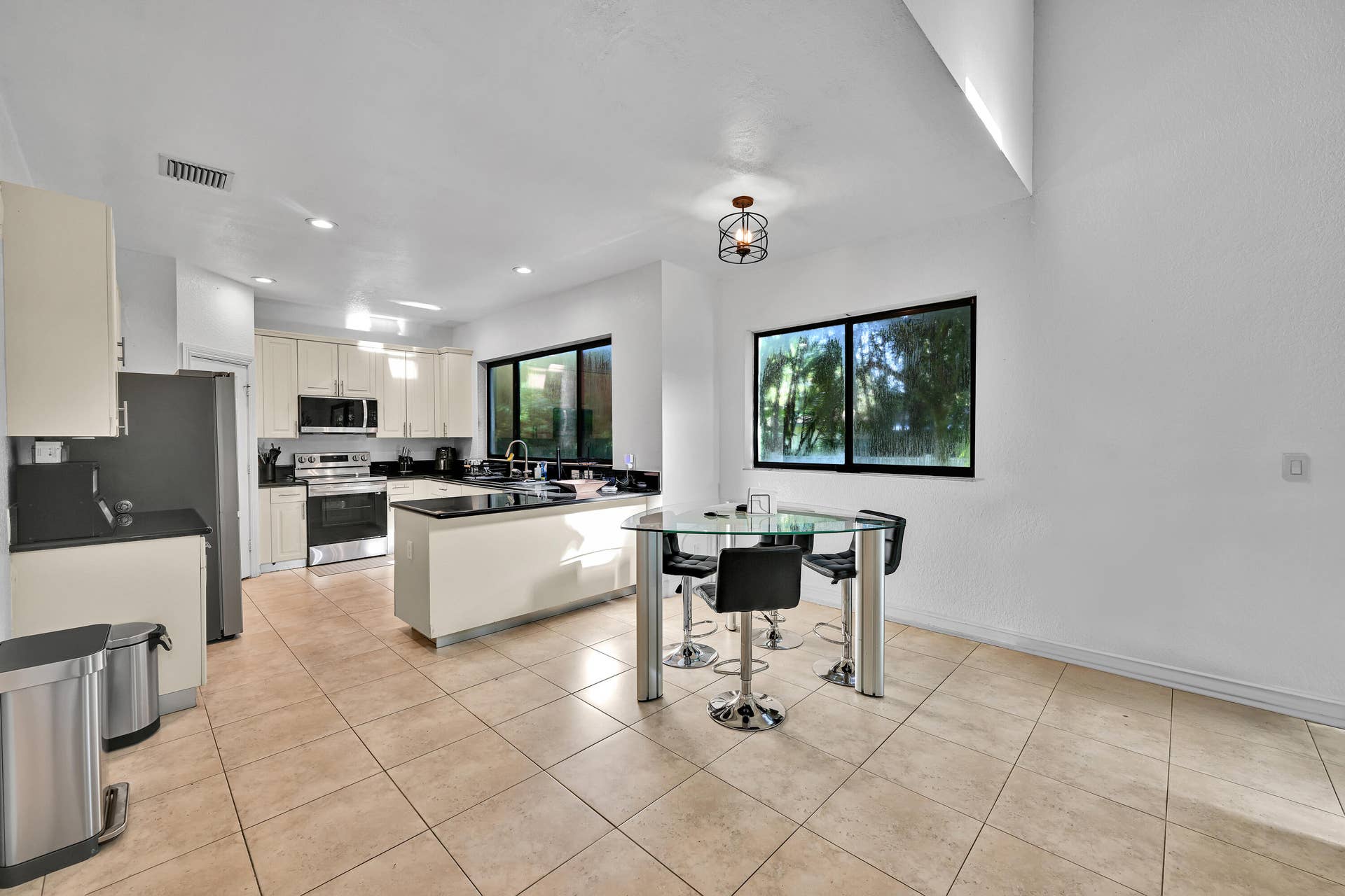 11695 NW 2nd St Plantation 00016