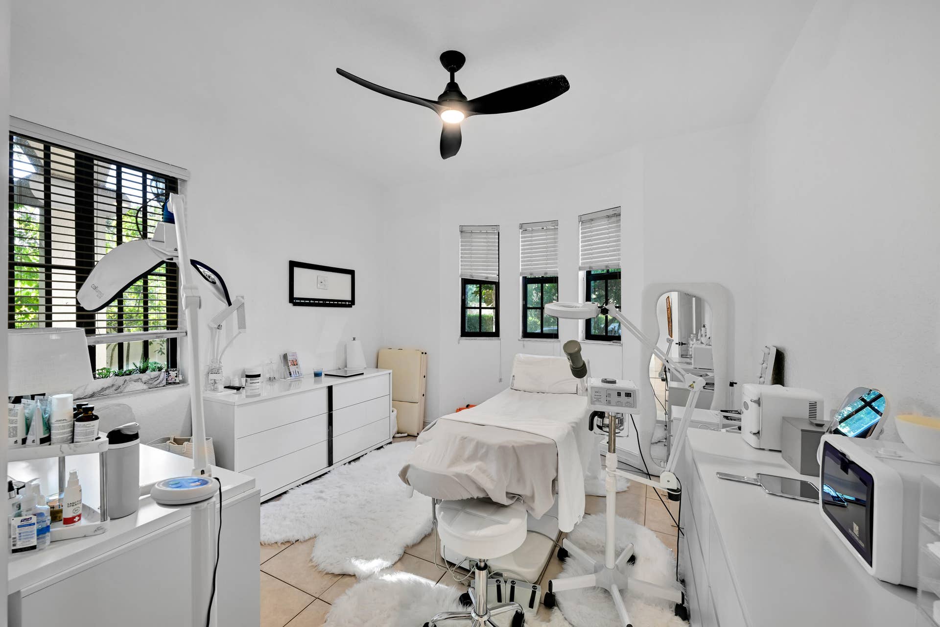 11695 NW 2nd St Plantation 00024