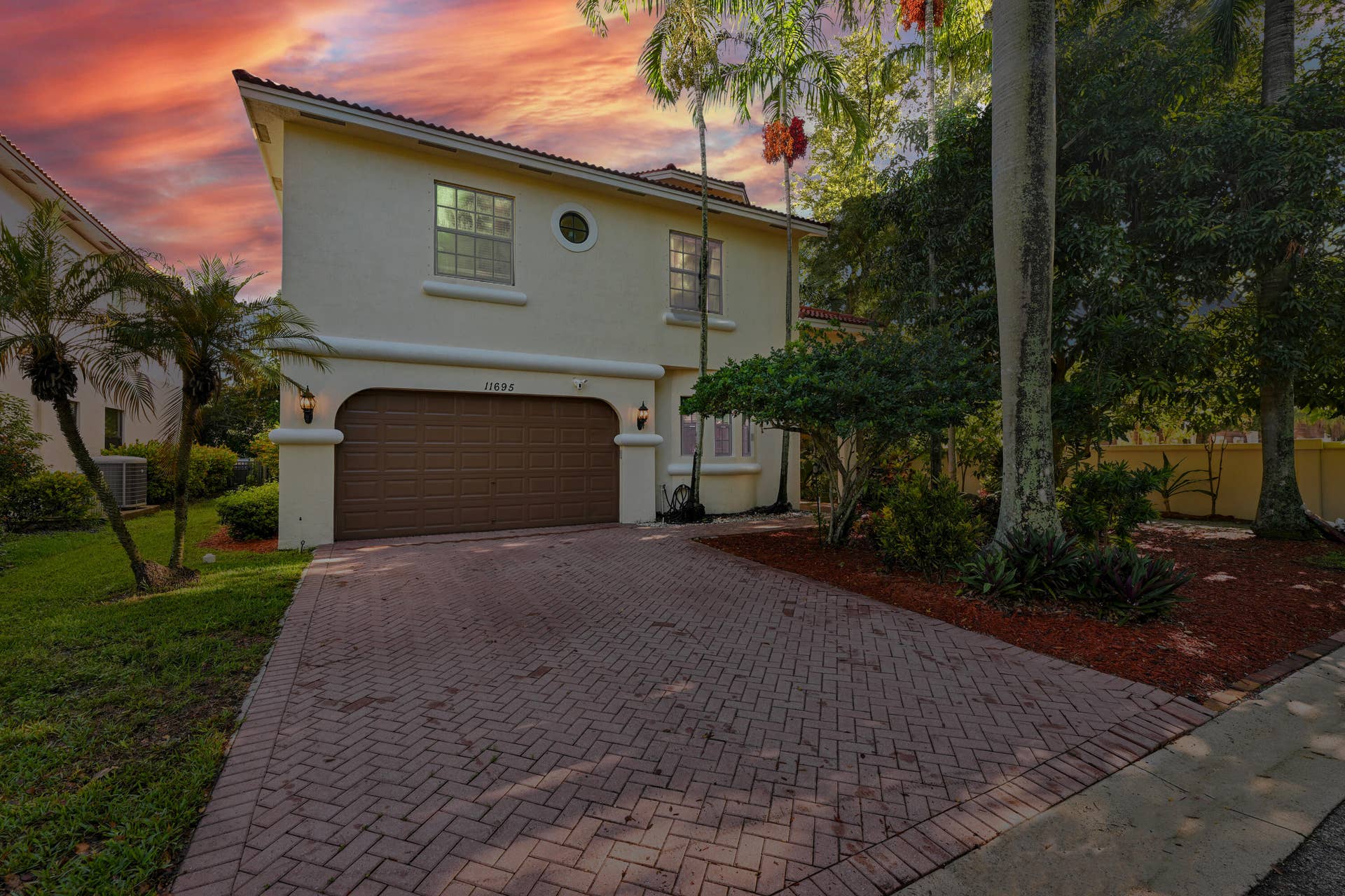 11695 NW 2nd St Plantation twilight 0003