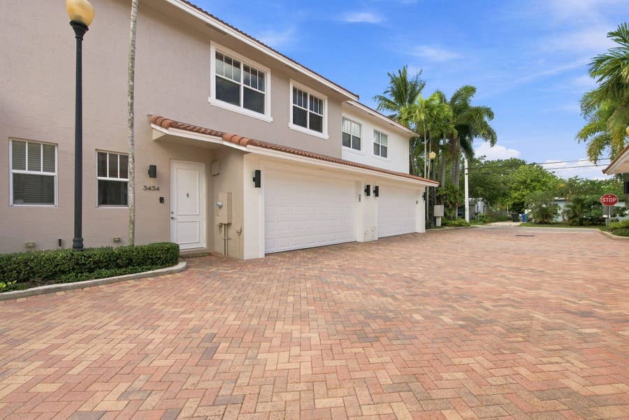 Property photo for 3434 NE 13TH Avenue, Oakland Park, FL