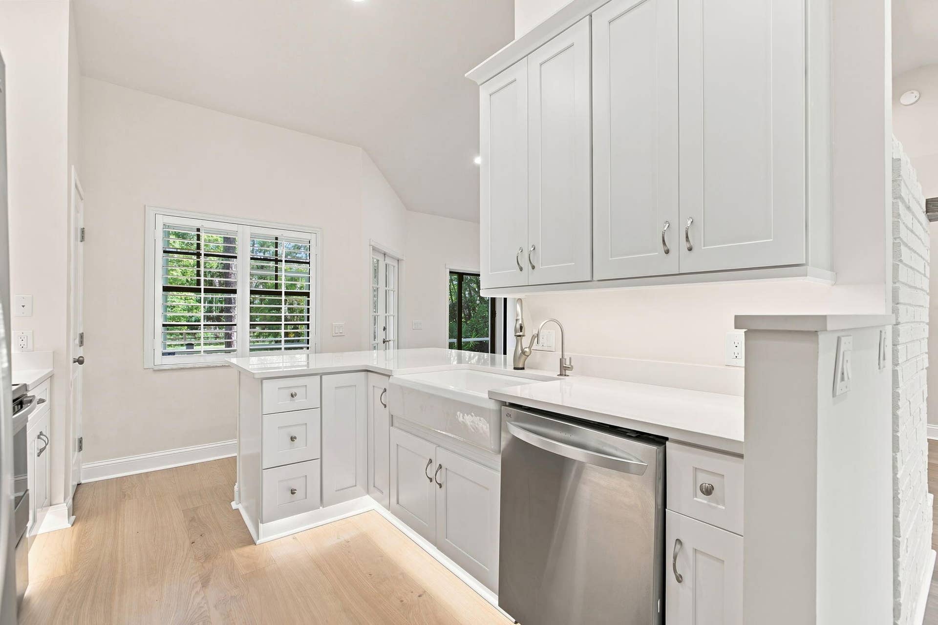 10681 154th Road N, Jupiter, FL 33478 Kitchen to rear yard