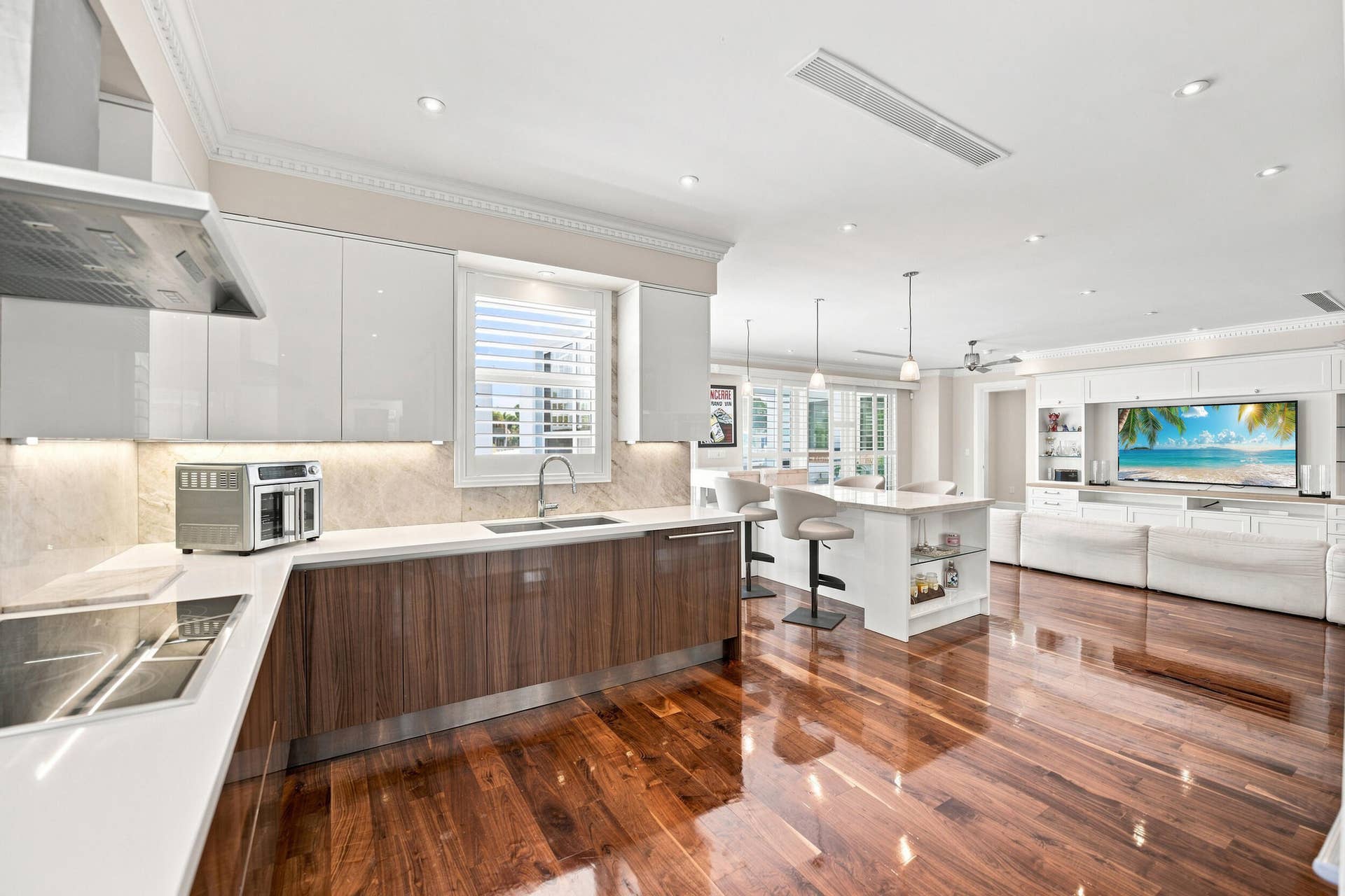 2009 NE 21ST Street, Fort Lauderdale, FL 33305 34_024__jjl6058. (3)