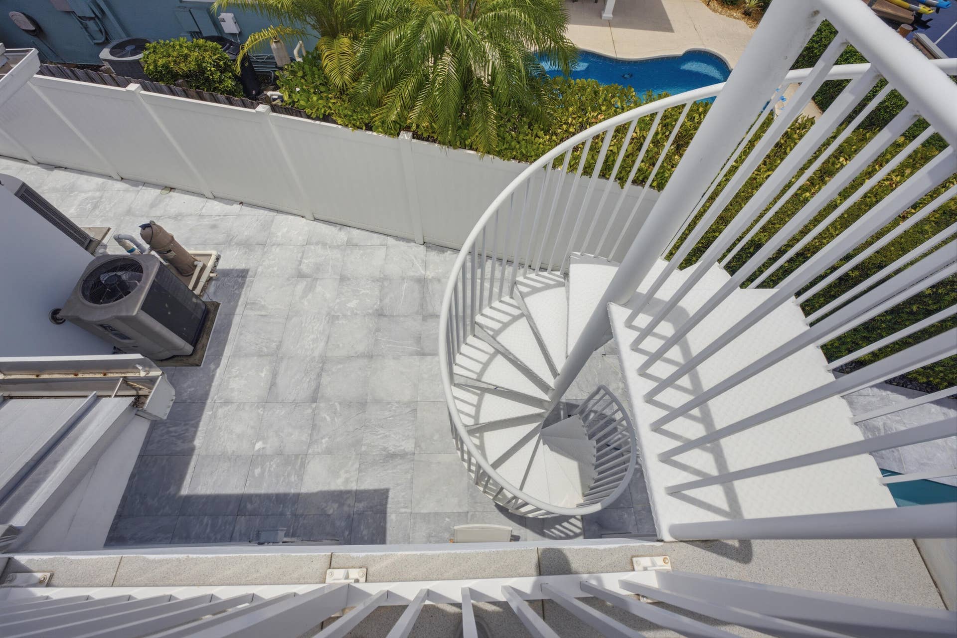 2009 NE 21ST Street, Fort Lauderdale, FL 33305 017__JJL6433