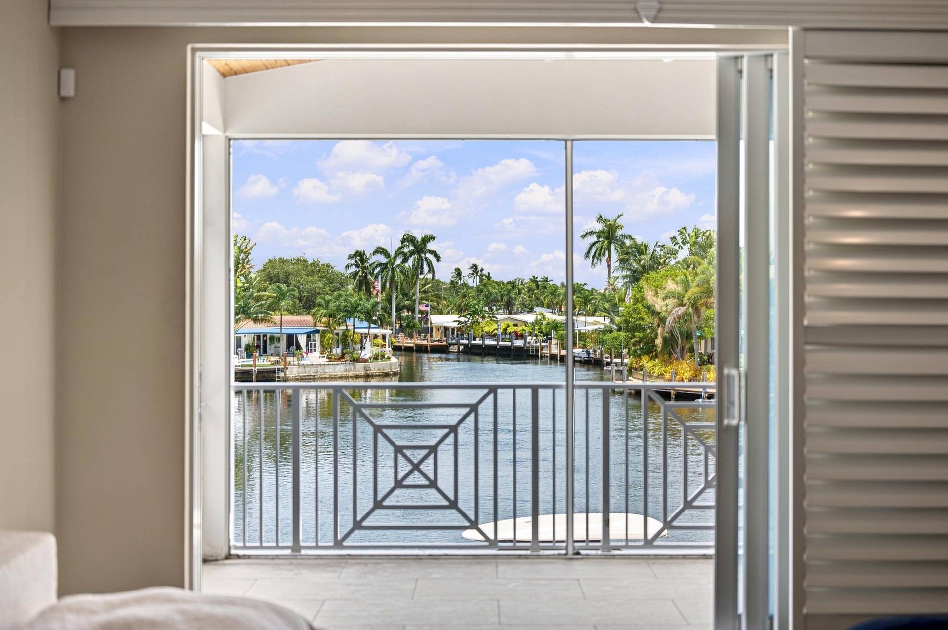 2009 NE 21ST Street, Fort Lauderdale, FL 33305 84_011__jjl6403