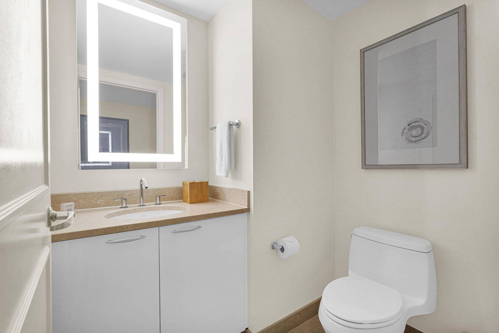 505 N FORT LAUDERDALE BEACH Boulevard, #1105, Fort Lauderdale, FL 33304 Half Bath