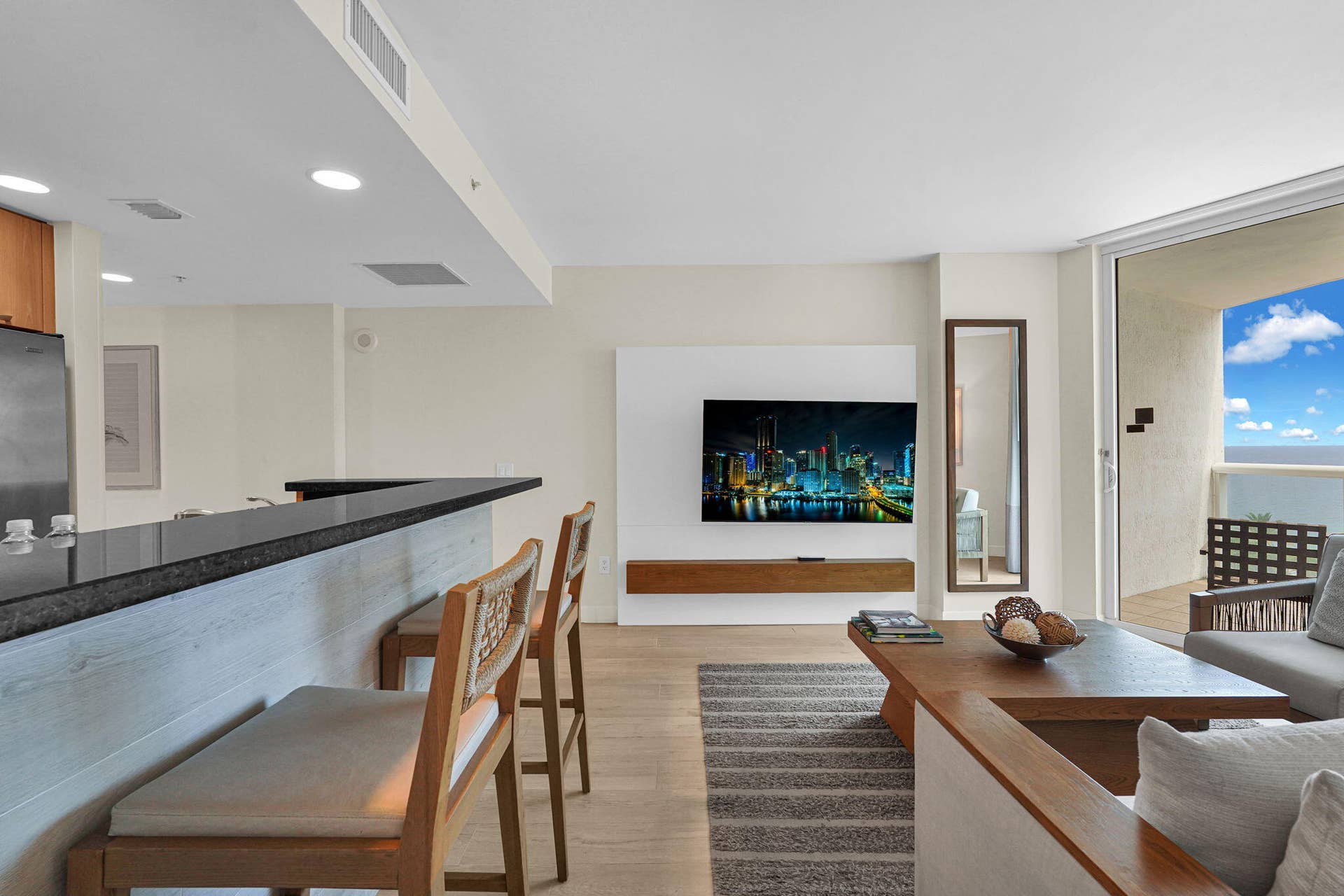 505 N FORT LAUDERDALE BEACH Boulevard, #1105, Fort Lauderdale, FL 33304 16-web-or-mls-DSC01157