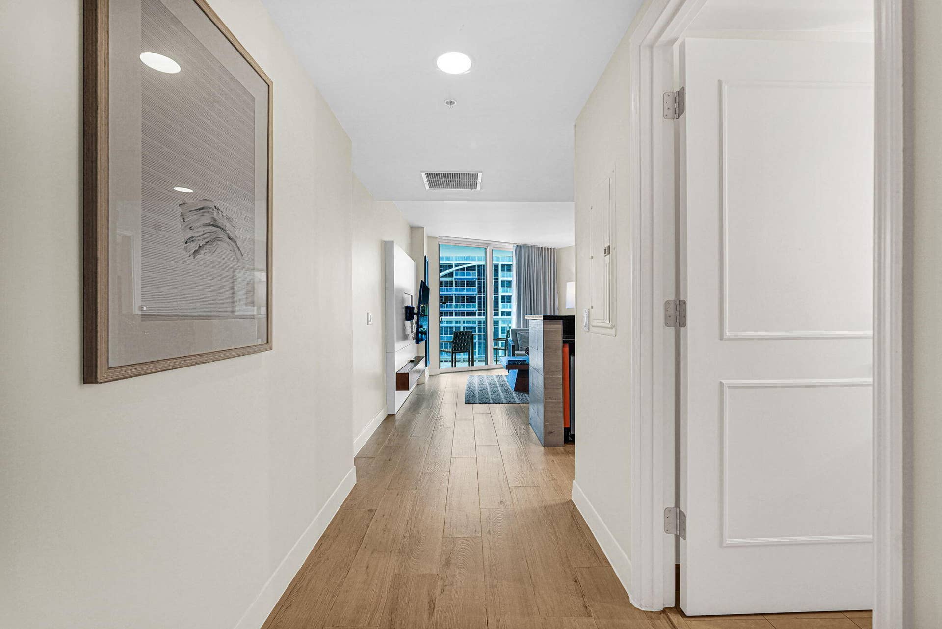 505 N FORT LAUDERDALE BEACH Boulevard, #1105, Fort Lauderdale, FL 33304 Foyer entry